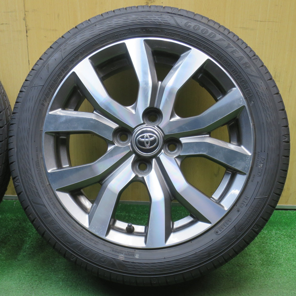 バリ溝！25年！キレイ！ほぼ10分★トヨタ タンク ルーミー 純正 175/55R15 グッドイヤー EfficientGrip ECO EG02 15インチ PCD100/4H★6032301NJノ