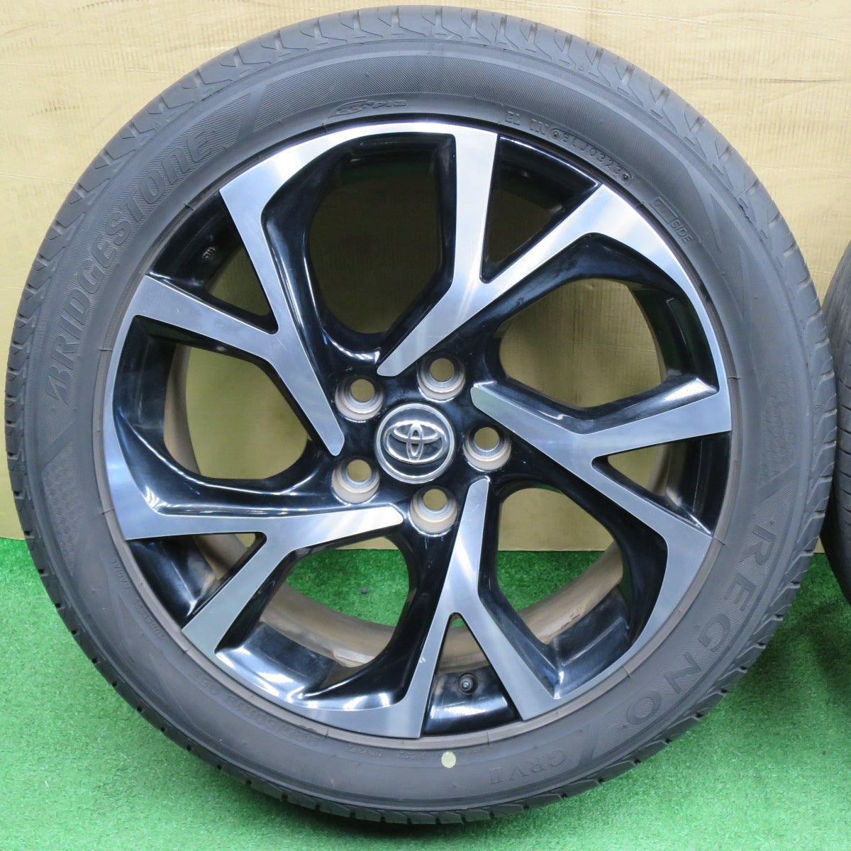 バリ溝！23年！9.5分★トヨタ CH-R 純正 225/50R18 ブリヂストン レグノ GRV2 18インチ CHR PCD114.3/5H★6030801NKノ