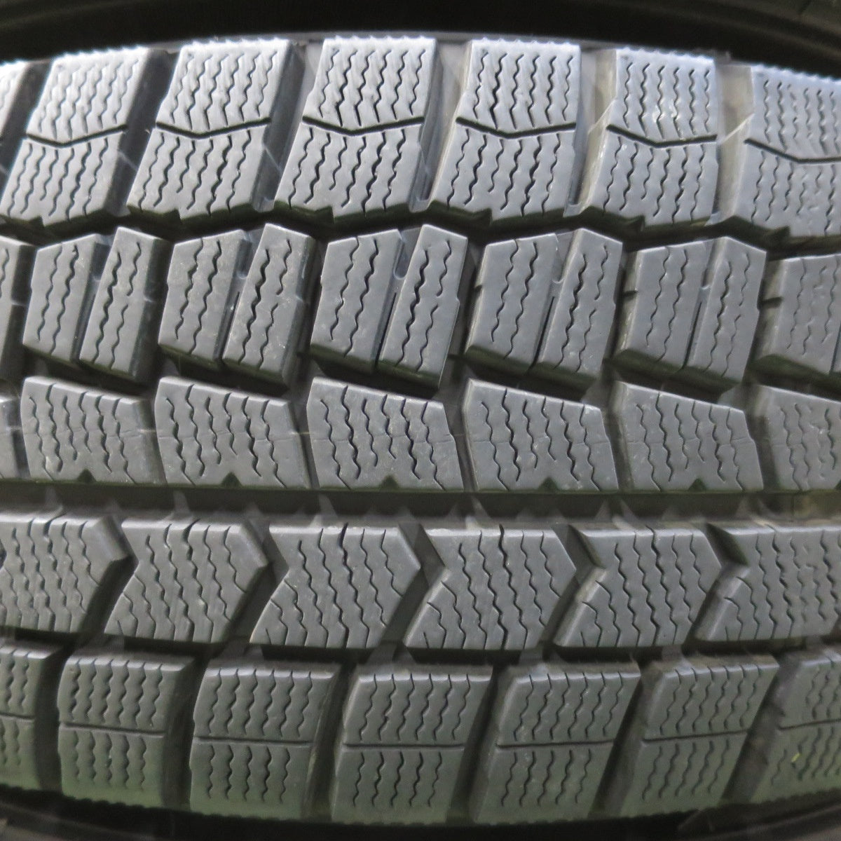 バリ溝！23年！9.5分★プリウス 等 195/65R15 スタッドレス ダンロップ ウインターマックス WM02 REVERLINE リバーライン 15インチ PCD100/5H★5122408イス