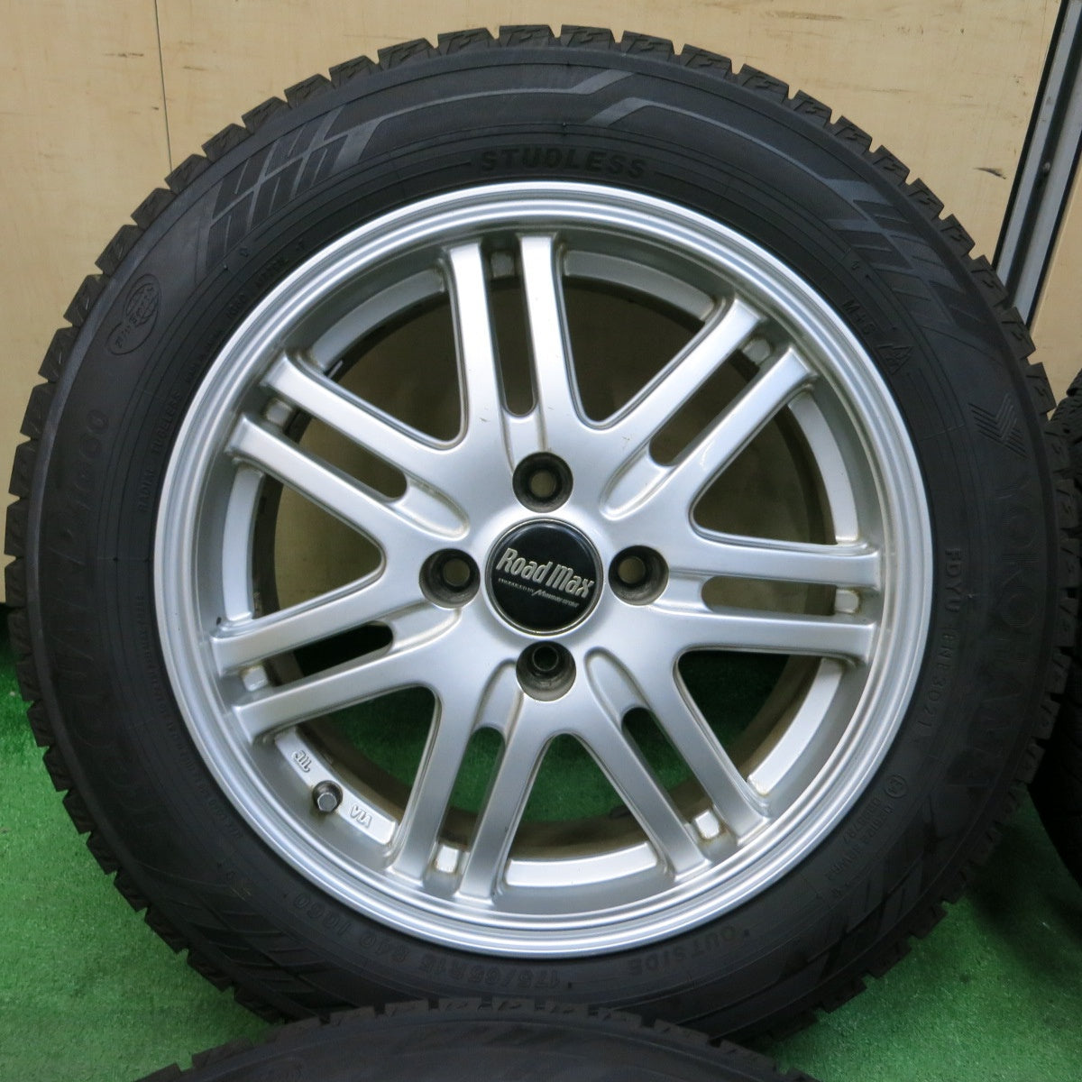 *送料無料* バリ溝！21年！9.5分★スタッドレス 175/65R15 ヨコハマ アイスガード iG60 Roadmax ロードマックス 15インチ PCD100/4H★4082904SYス