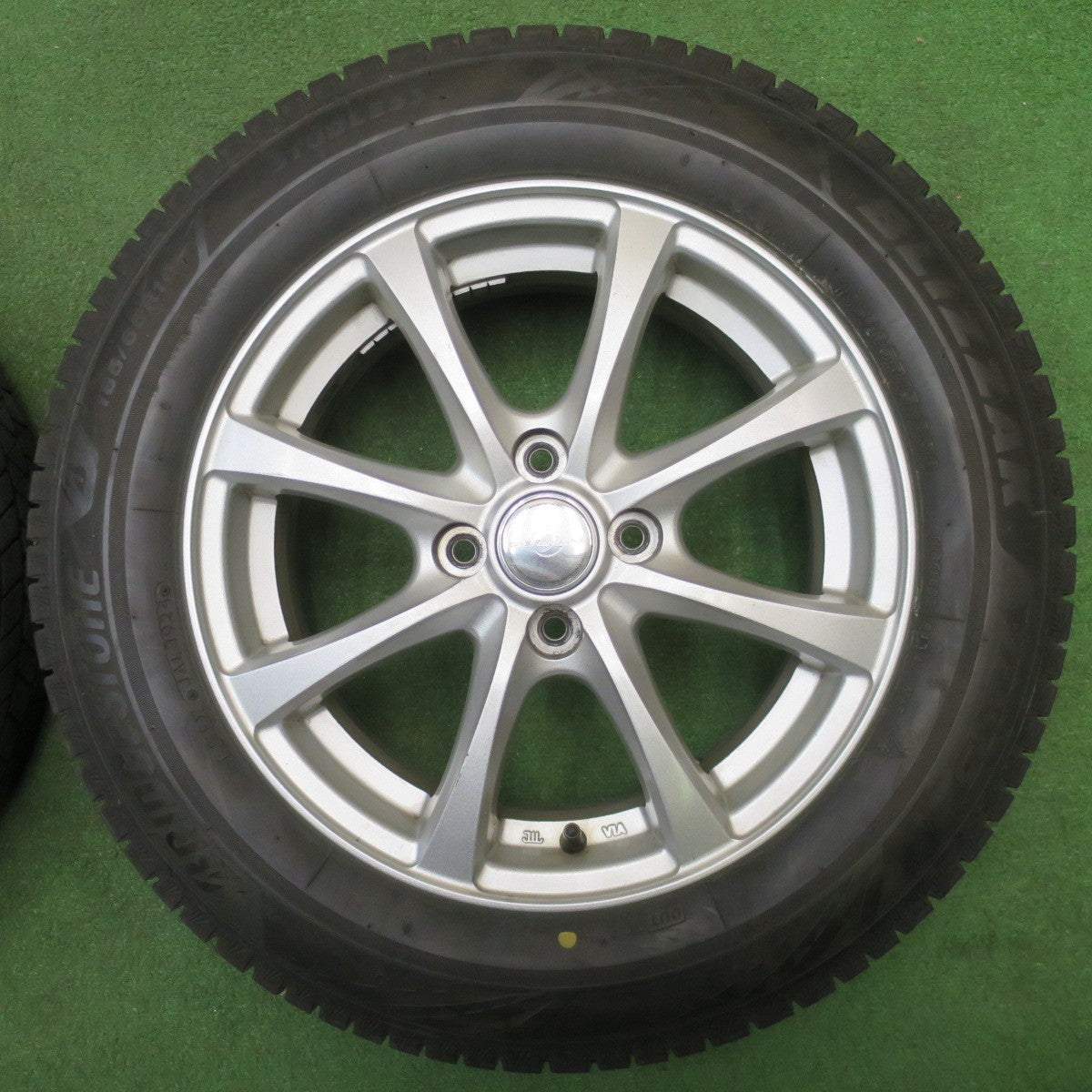 バリ溝！24年！8.5分★スタッドレス 185/65R15 ブリヂストン ブリザック VRX3 ENERGY LINE エナジーライン 15インチ PCD100/4H★6021002NJス