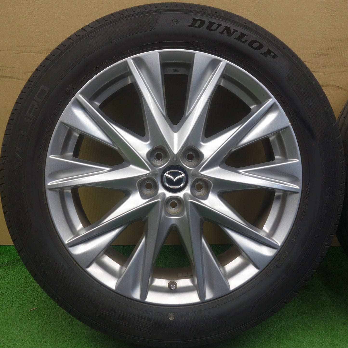 4本価格！22年★マツダ CX-8 Lパッケージ 純正 225/55R19 ダンロップ VEURO VE304 19インチ CX8 PCD114.3/5H★6040702KTノ