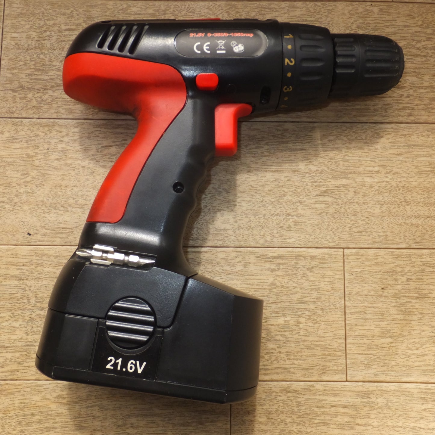 [送料無料] ★ベルソス VERSOS 21.6V 充電式コードレス 電動ドリルドライバー 92Pセット VS-92BR★