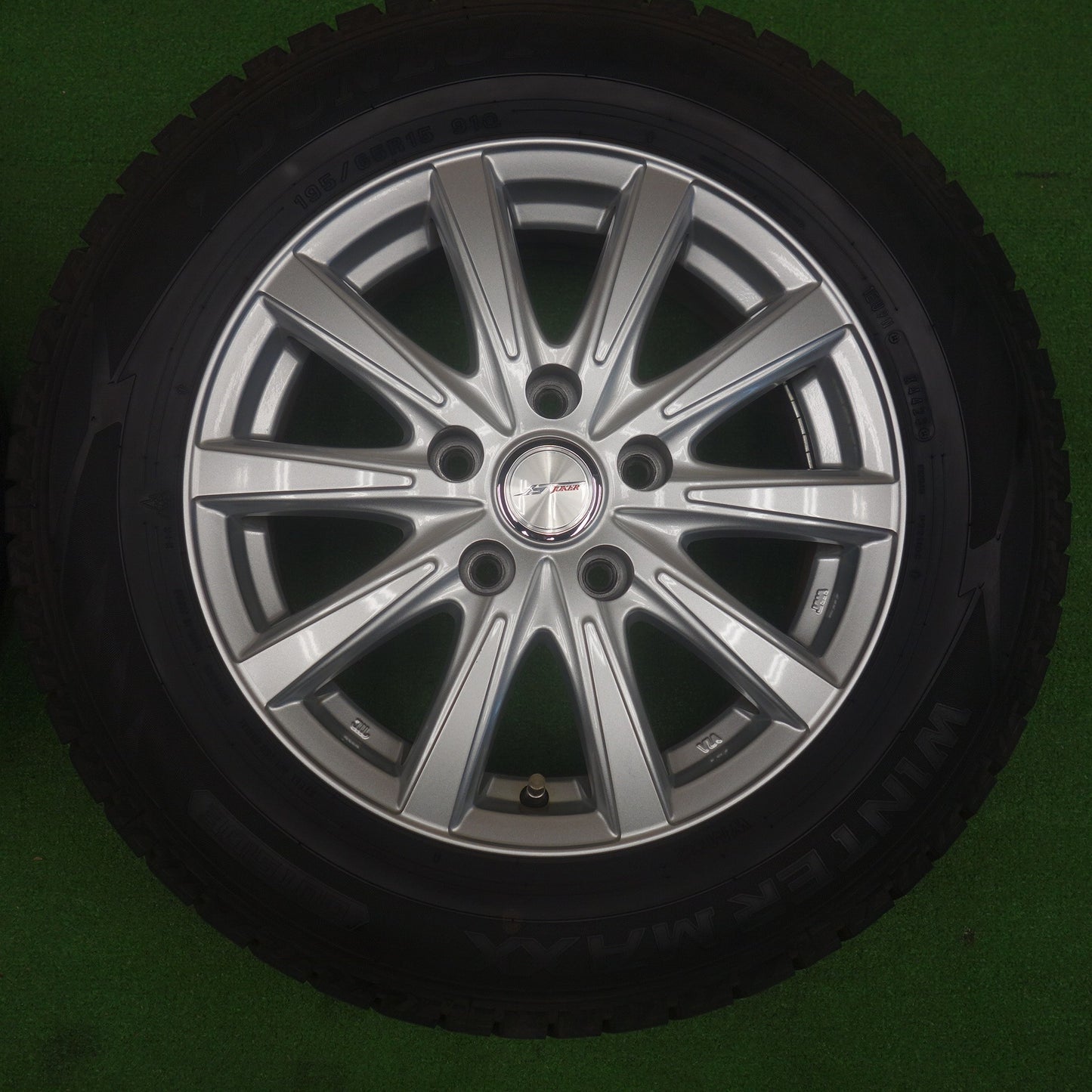 バリ溝！23年！キレイ！9.5分★スタッドレス 195/65R15 ダンロップ ウインターマックス WM02 JOKER ジョーカー 15インチ PCD114.3/5H★6040501KTス