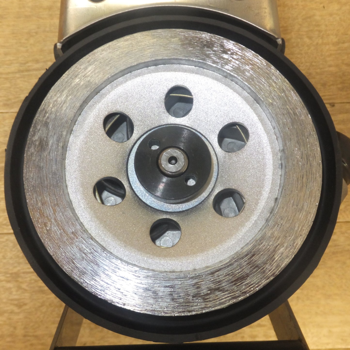 [送料無料] 美品★マキタ makita 110mm コンクリートカンナ PC1100　100V 11A 50-60Hz 1050W 10000/min.★