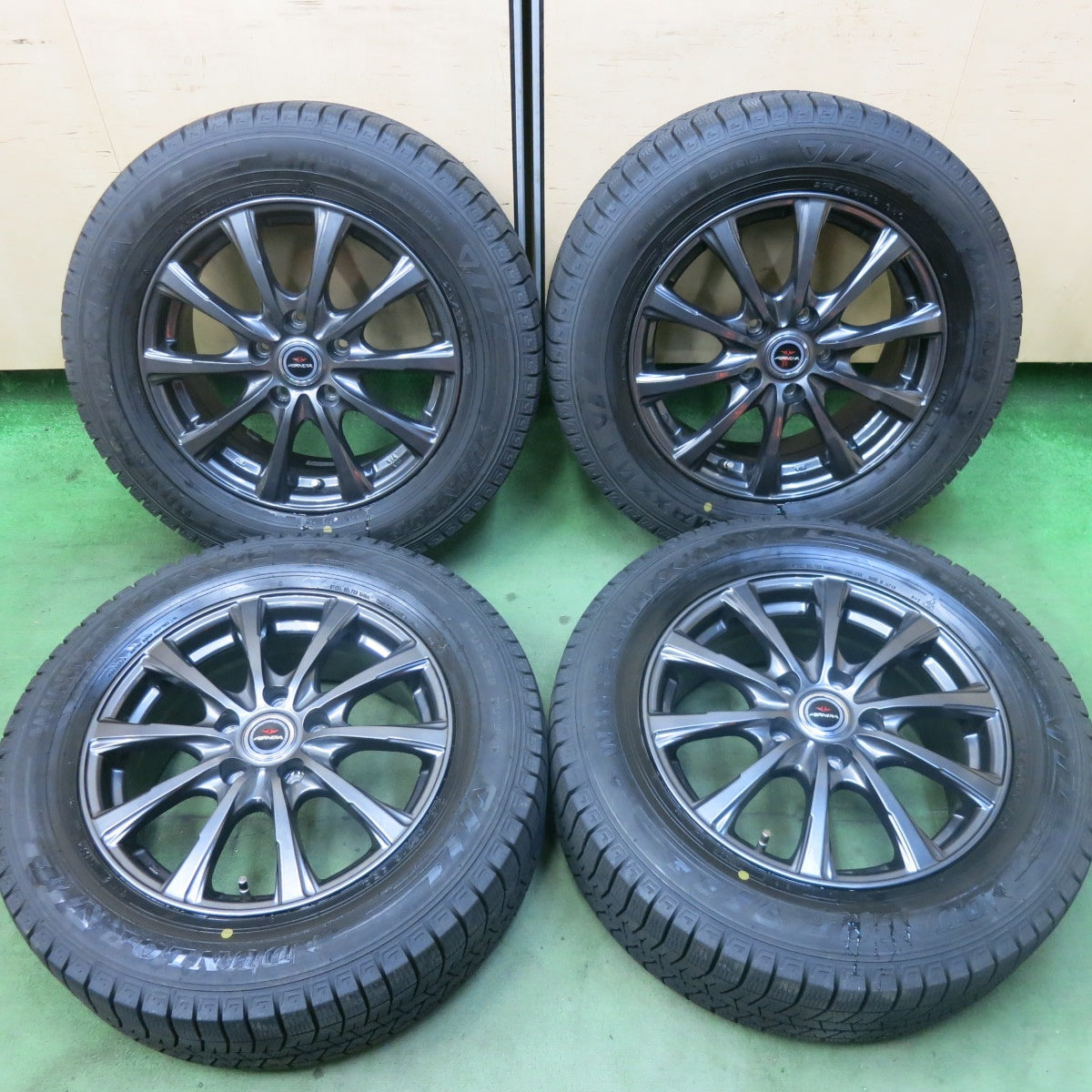 バリ溝！22年！キレイ！9.5分★スタッドレス 215/60R16 ダンロップ ウインターマックス 03 AIRNOVA エアノヴァ 16インチ PCD114.3/5H★5123002SKス