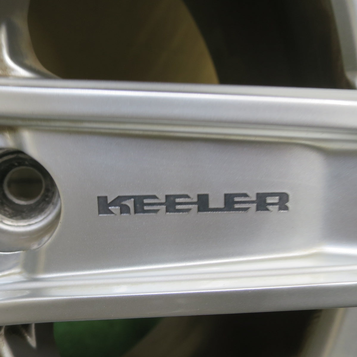 バリ溝！キレイ！9.5分★KEELER TACTICS 265/65R17 スタッドレス トーヨー オブザーブ GSi-5 キーラー タクティクス 17インチ PCD139.7/6H★6013002ナス