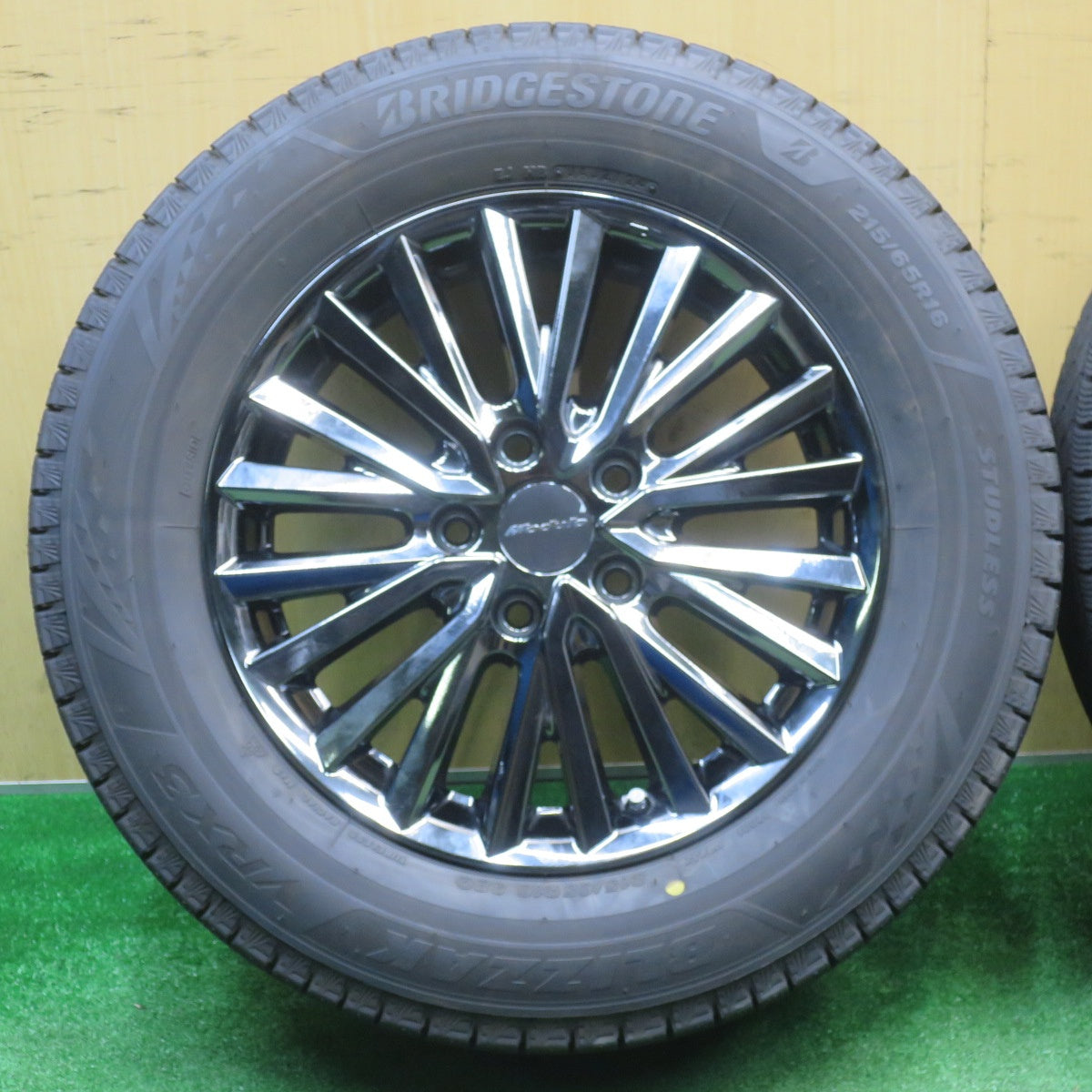 バリ溝！24年！キレイ！9.5分★ホンダ ステップワゴン 純正 Modulo 215/65R16 スタッドレス ブリヂストン ブリザック VRX3 モデューロ 16インチ PCD114.3/5H★5111805NJス