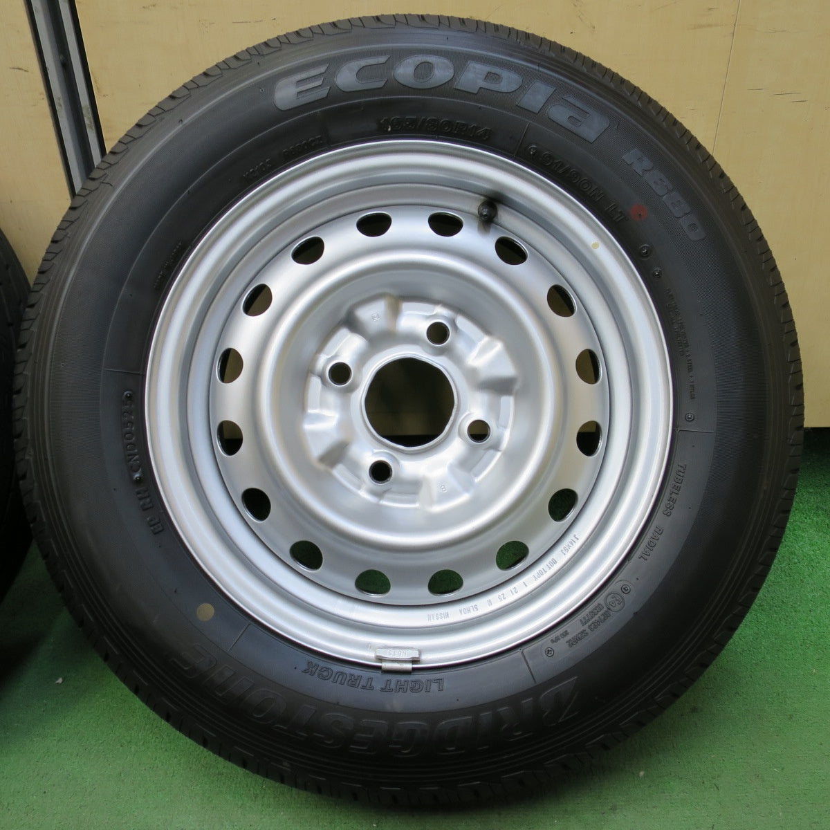 ほぼ未使用！25年！キレイ★日産 NV200 バネット 純正 TOPY スチール 165/80R14 91/90N ブリヂストン エコピア R680 14インチ PCD114.3/4H★5082902イノ