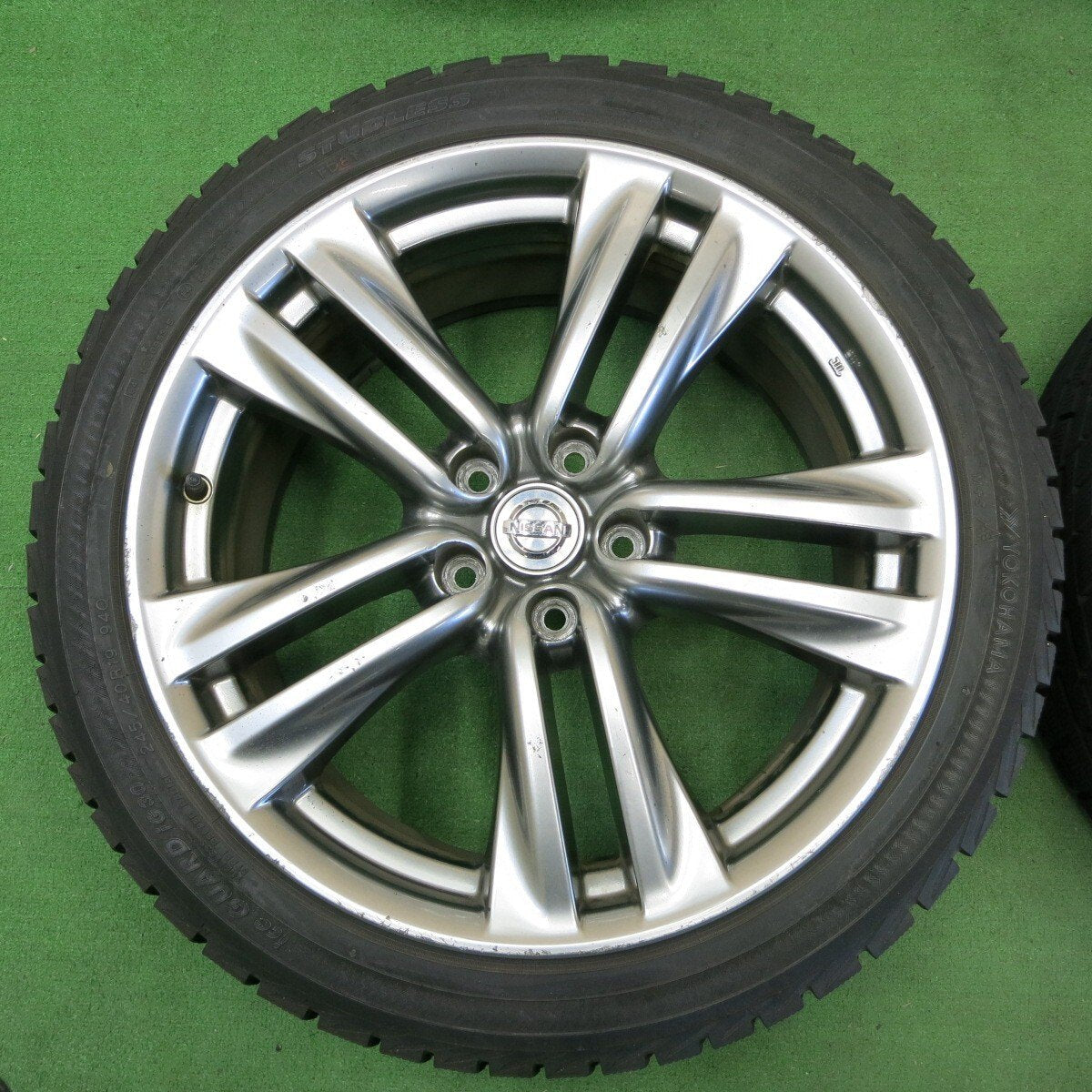 バリ溝！8.5分★日産 Y50 フーガ 純正 245/40R19 スタッドレス ヨコハマ アイスガード iG30 PCD114.3/5H★4061901ナス