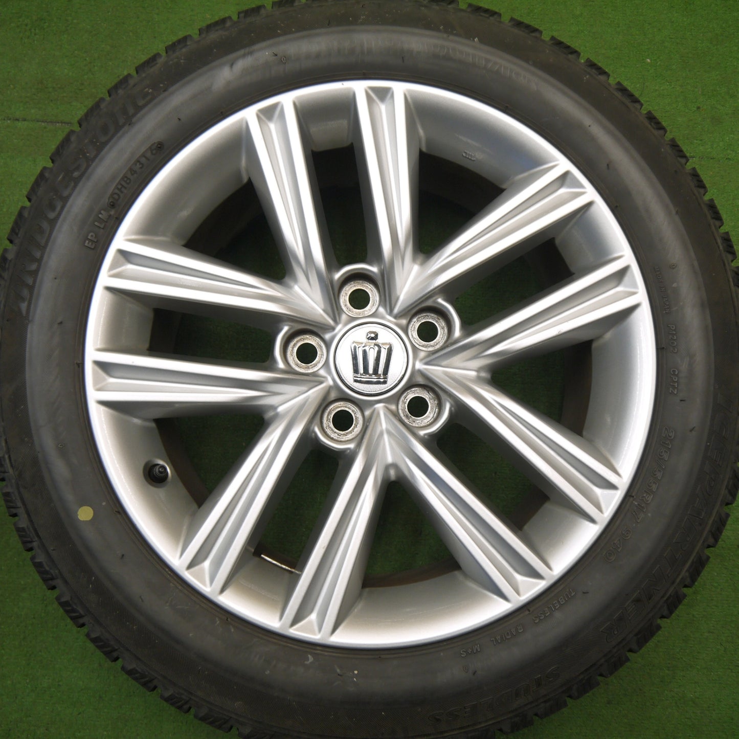 バリ溝！キレイ！8.5分★トヨタ 210系 クラウン アスリート 純正 215/55R17 スタッドレス ブリヂストン アイスパートナー 17インチ PCD114.3/5H★6040105Hス