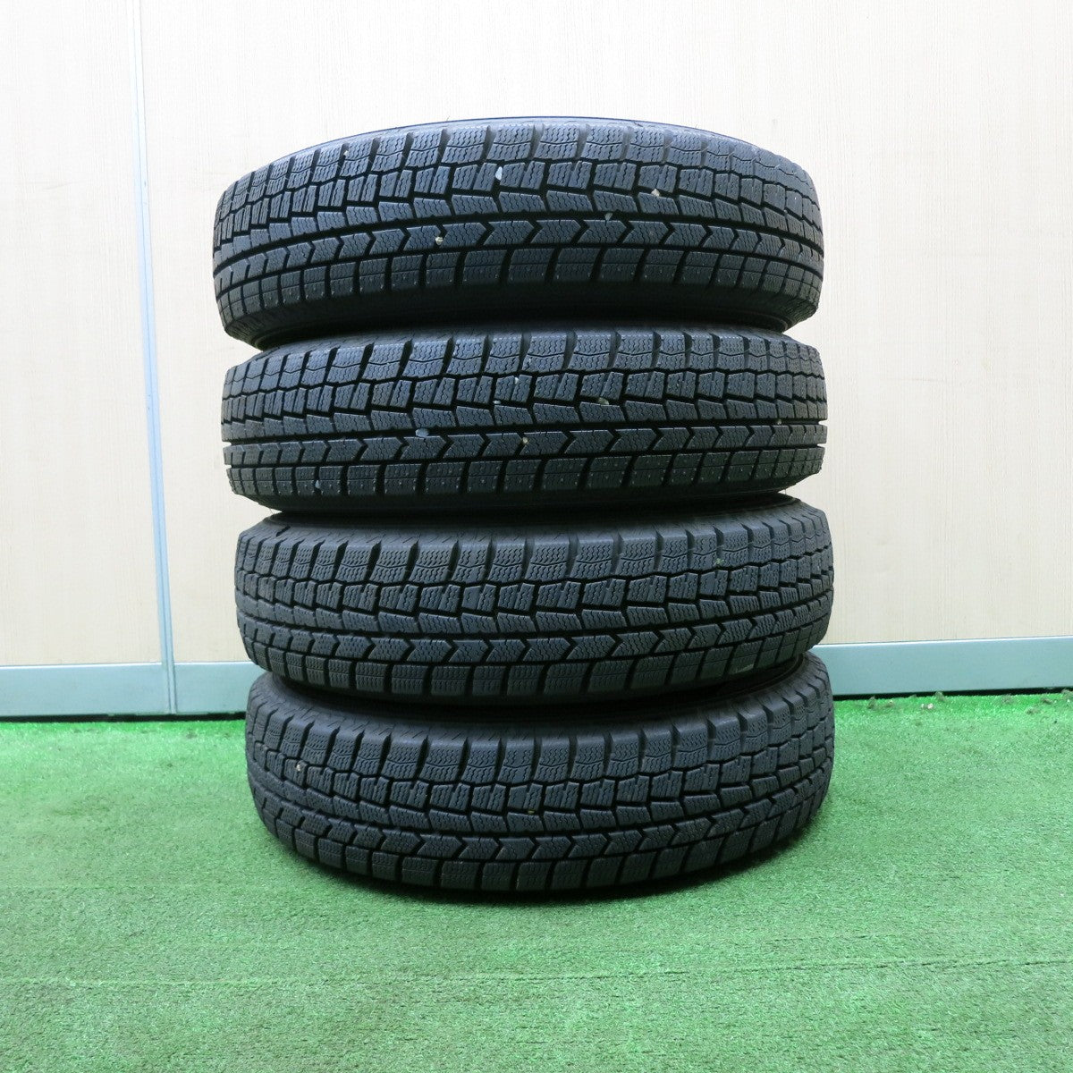 *送料無料* バリ溝！22年！ほぼ10分★スタッドレス 145/80R13 ダンロップ ウインターマックス WM02 JOKER ジョーカー 13インチ PCD100/4H★4051302NJス