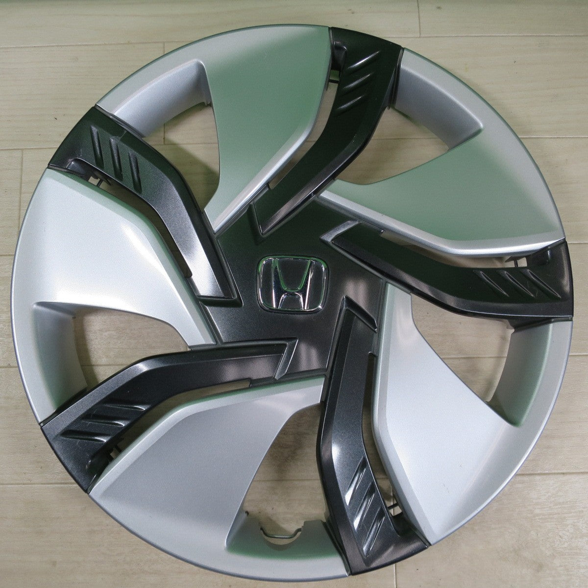[送料無料] 4枚価格☆ホンダ GP5 フィット 純正 ホイール キャップ カバー 15インチ 44733-T5C-N01 HONDA FIT☆