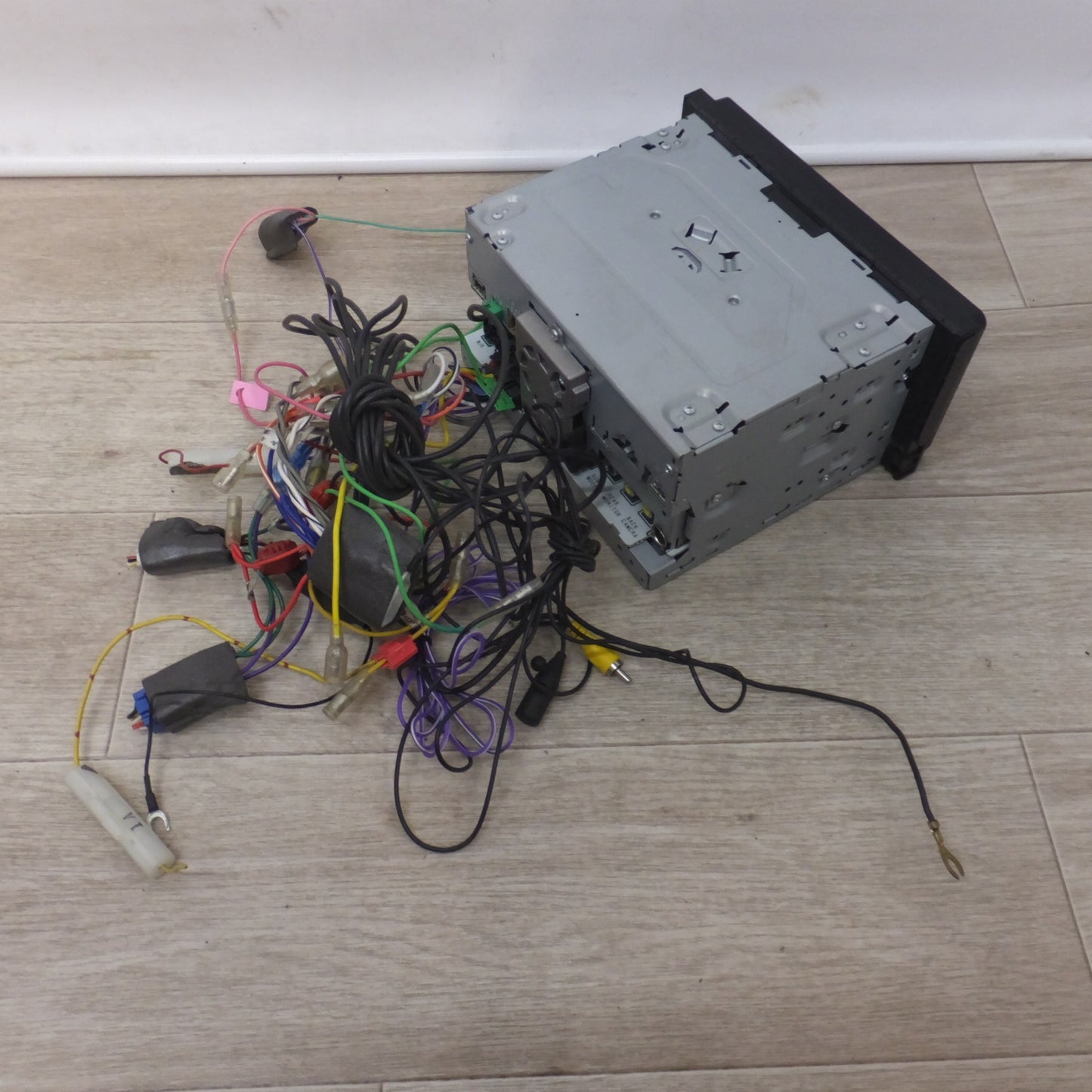 [送料無料] ★カロッツェリア carrozzeria AV一体型メモリーナビゲーション AVIC-RW801-D(8)★