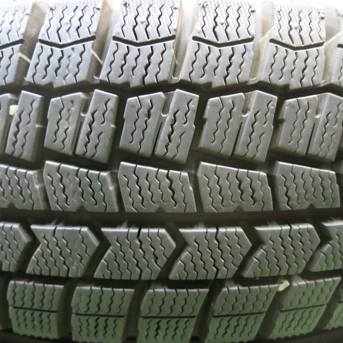 バリ溝！22年！キレイ！9.5分★スタッドレス 165/65R15 ダンロップ ウインターマックス WM02 VELVA CHARGE ヴェルヴァ 15インチ 軽サイズ タフト 等 PCD100/4H★5081002HAス