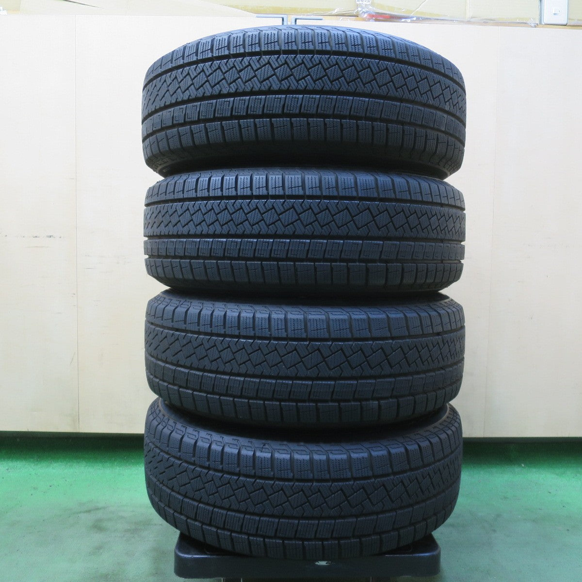 バリ溝！24年！キレイ！ほぼ10分★スタッドレス 195/65R15 ピレリ アイス ゼロ アシンメトリコ Fang KOSEI ファング コーセイ 15インチ PCD114.3/4H 5H マルチ★6060909イス