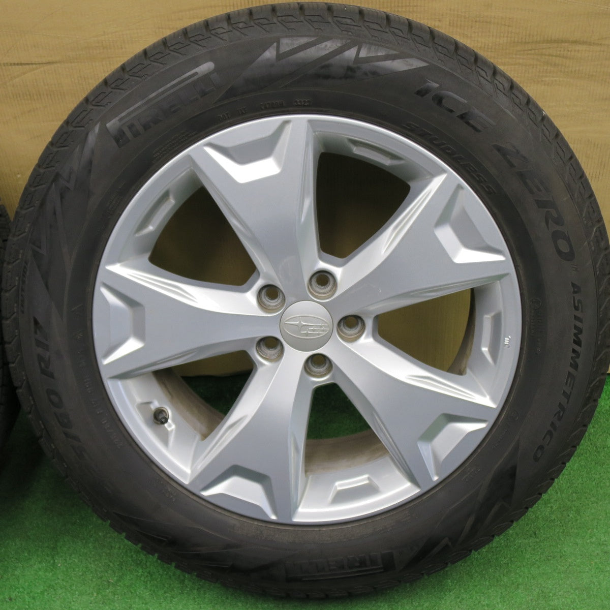 バリ溝！23年！9.5分★スバル SJ フォレスター 純正 225/60R17 スタッドレス ピレリ アイスゼロ アシンメトリコ 17インチ PCD100/5H★6021901NKス
