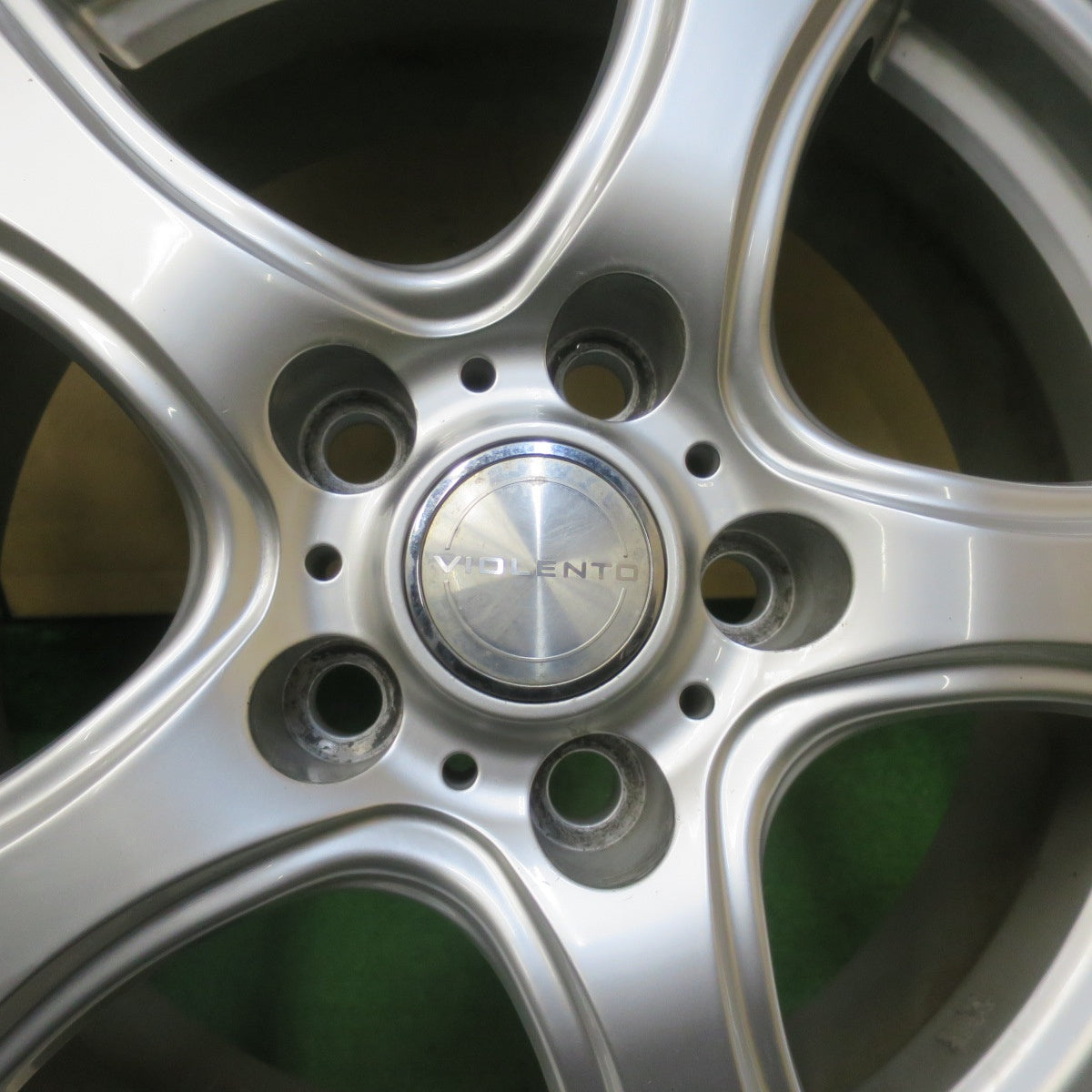 バリ溝！22年！9分★スタッドレス 205/60R16 ピレリ アイスゼロ アシンメトリコ VIOLENTO ヴィオレント 16インチ PCD114.3/5H★6021406イス