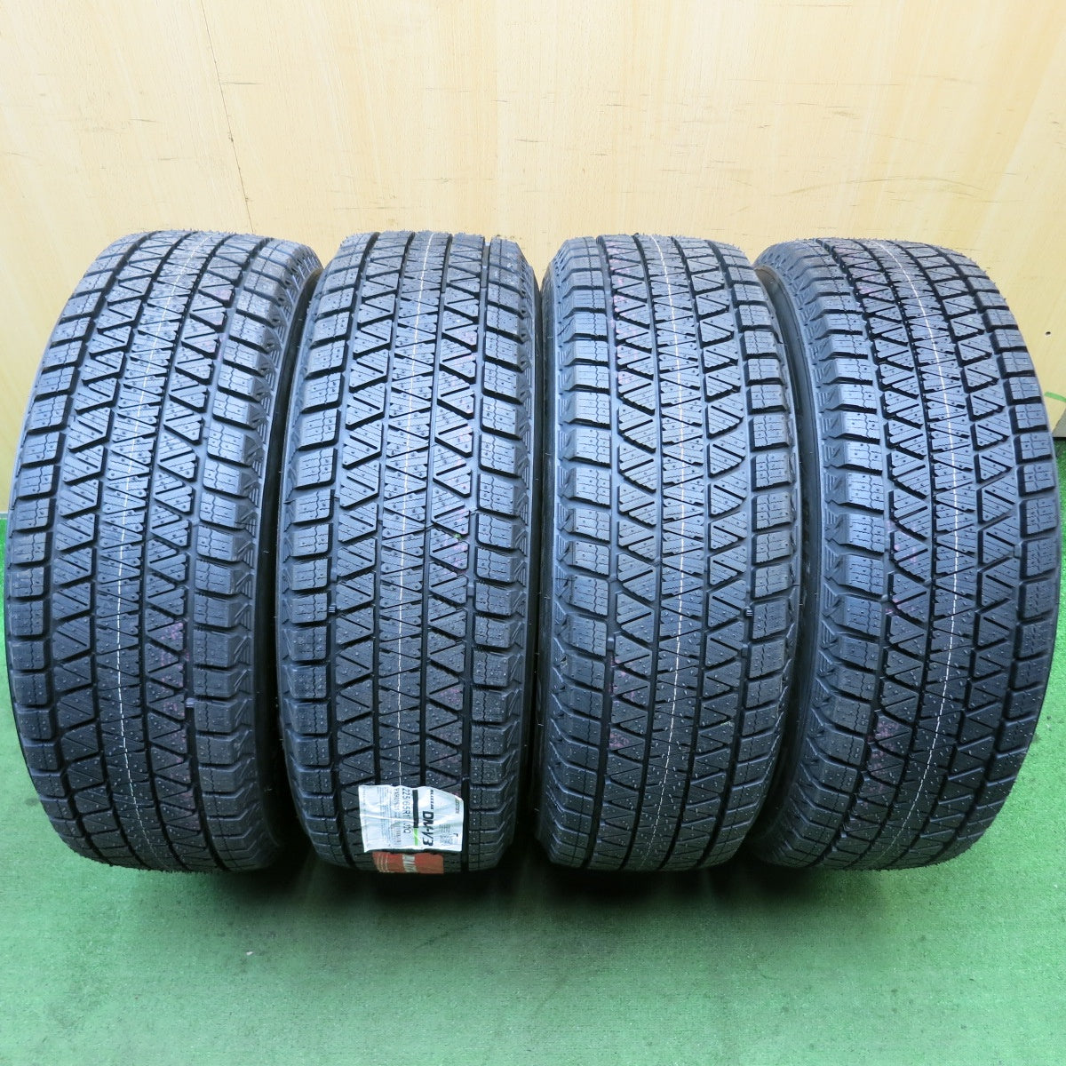 未使用！22年★スタッドレス 225/65R17 ブリヂストン ブリザック DM-V3 SIBILLA NEXT W5 シビラ 17インチ PCD114.3/5H★5081401HAス
