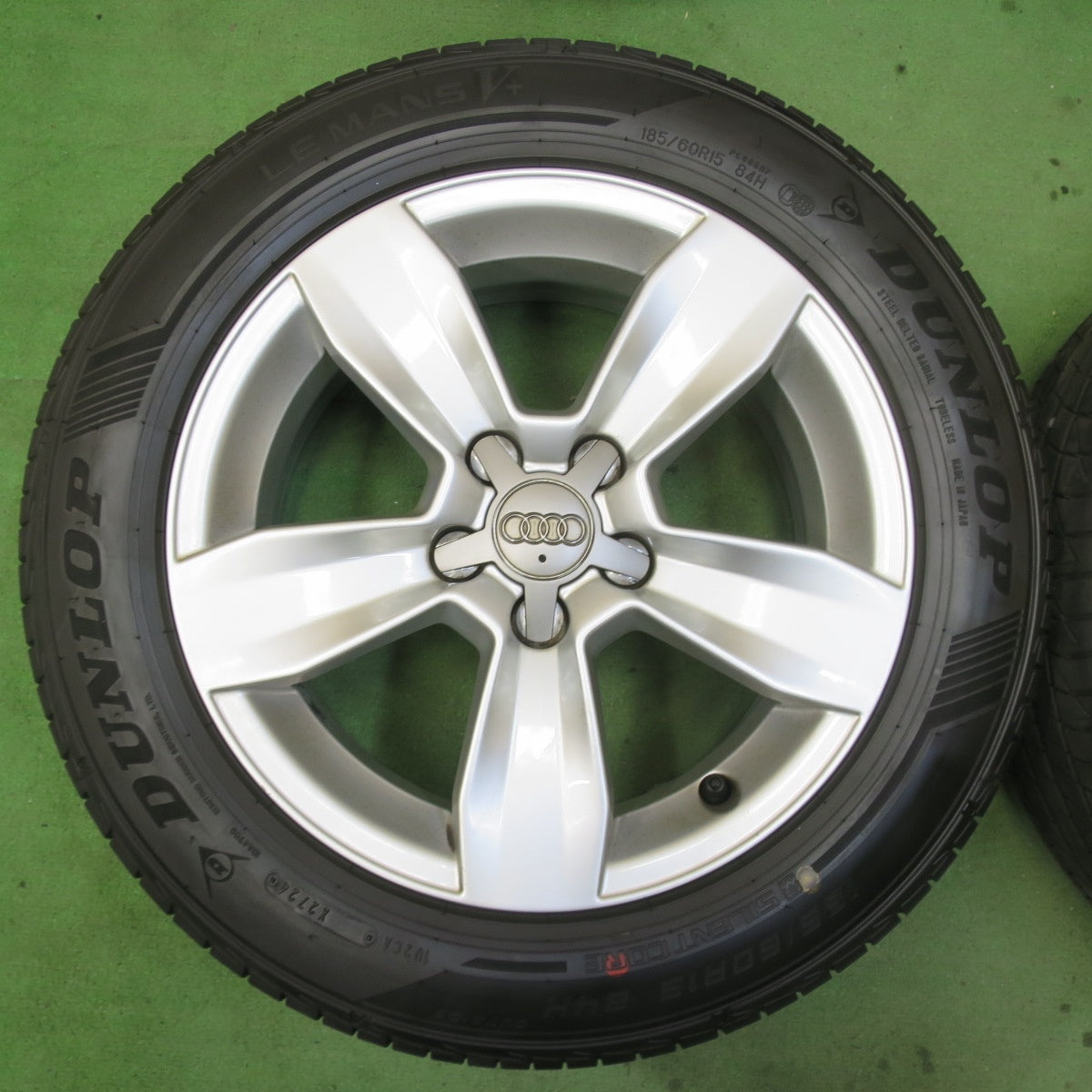 超バリ溝！24年！ほぼ10分★アウディ 8X A1 純正 185/60R15 ダンロップ LE MANS V+ ルマン 5+ 15インチ PCD100/5H★5062205イノ