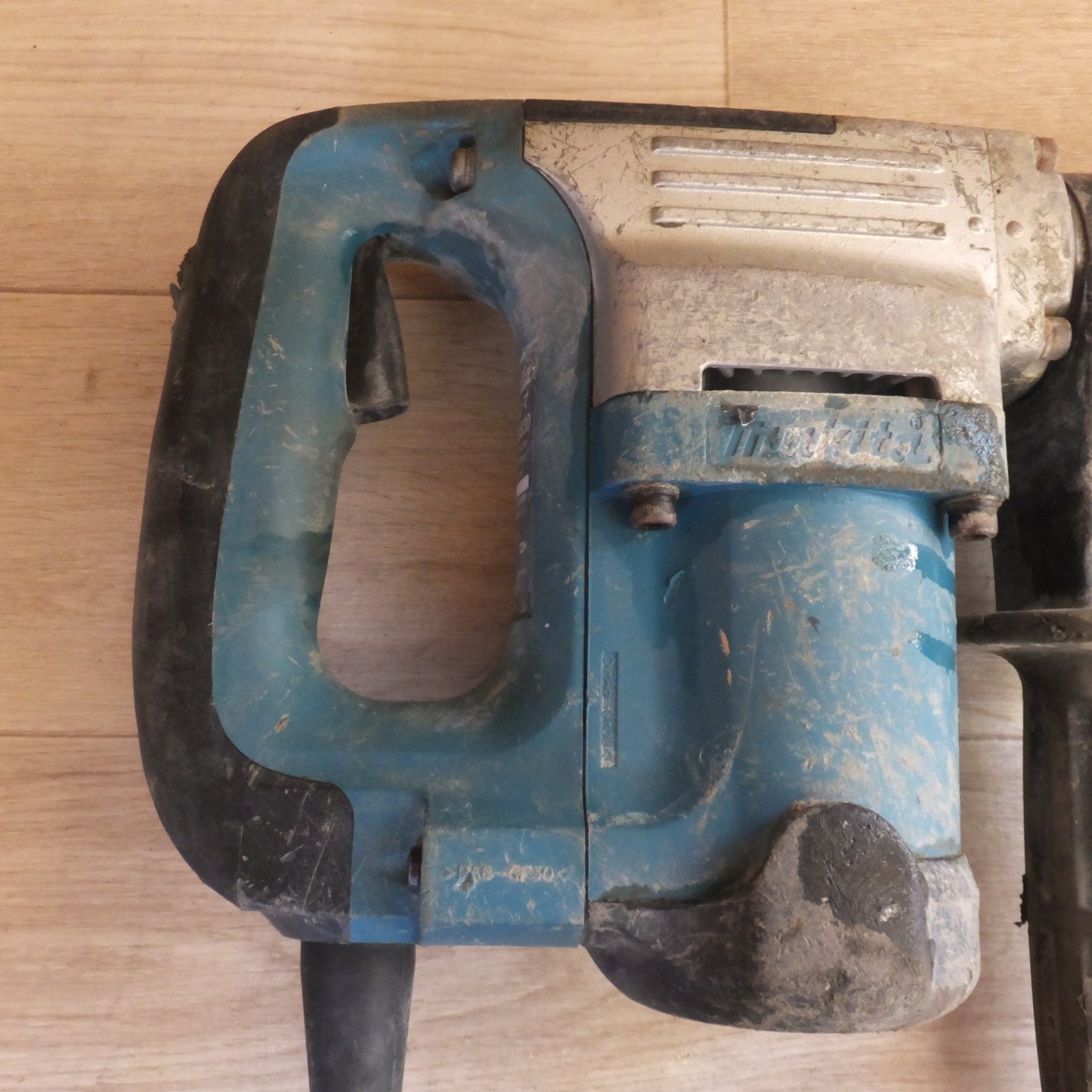 [送料無料] ★マキタ makita 電動ハンマ HM0830　100V～ 11A 50-60Hz 1050W★