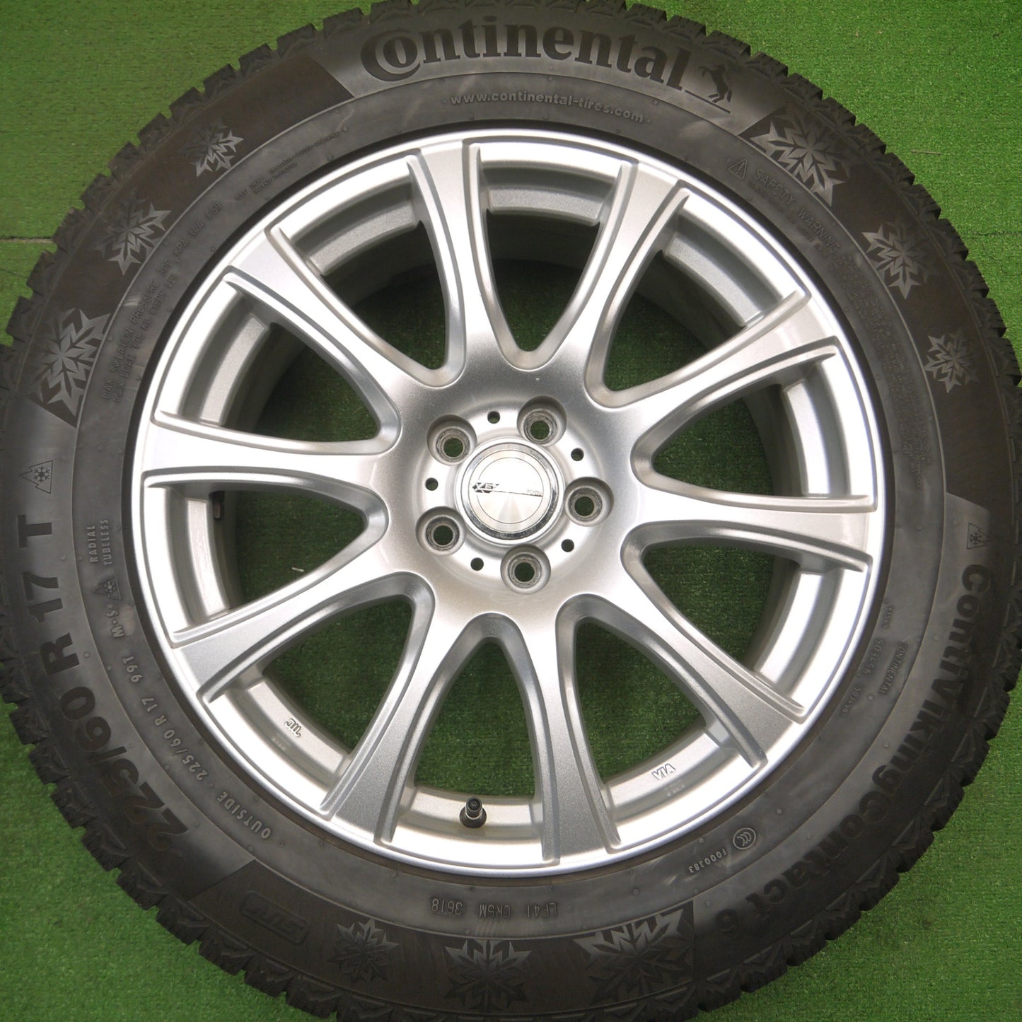 [送料無料] バリ溝！キレイ！8.5分★フォレスター XV 等 225/60R17 スタッドレス コンチネンタル コンチバイキング コンタクト6 LAUFBAHN 17インチ PCD100/5H★4122002Hス