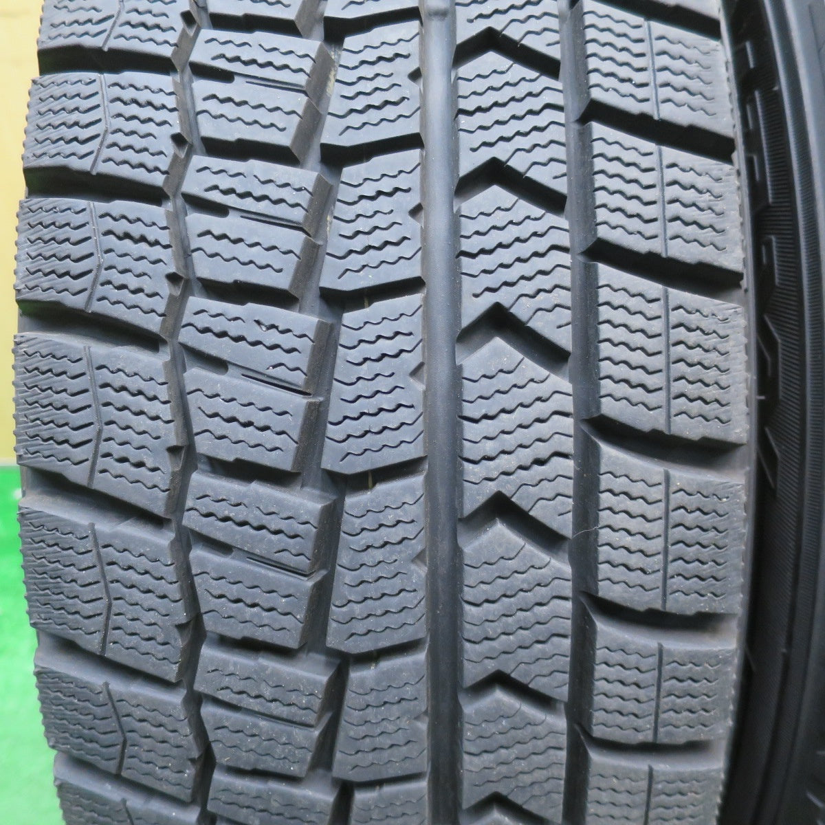 バリ溝！キレイ！9.5分★スタッドレス 195/65R16 ダンロップ ウインターマックス WM02 SCHNEIDER ATECH シュナイダー 16インチ PCD100/4H★5121817NJス