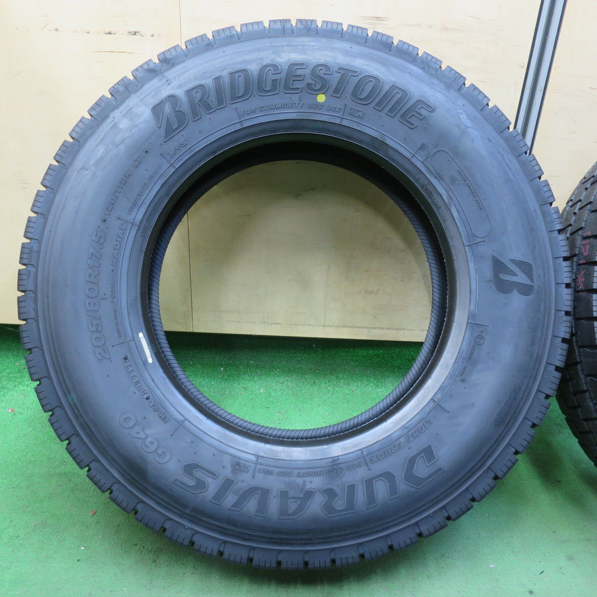 未使用！25年★トラック タイヤ 205/80R17.5 120/118N ブリヂストン デュラビス G640 DURAVIS 17.5インチ★5063006イノタ