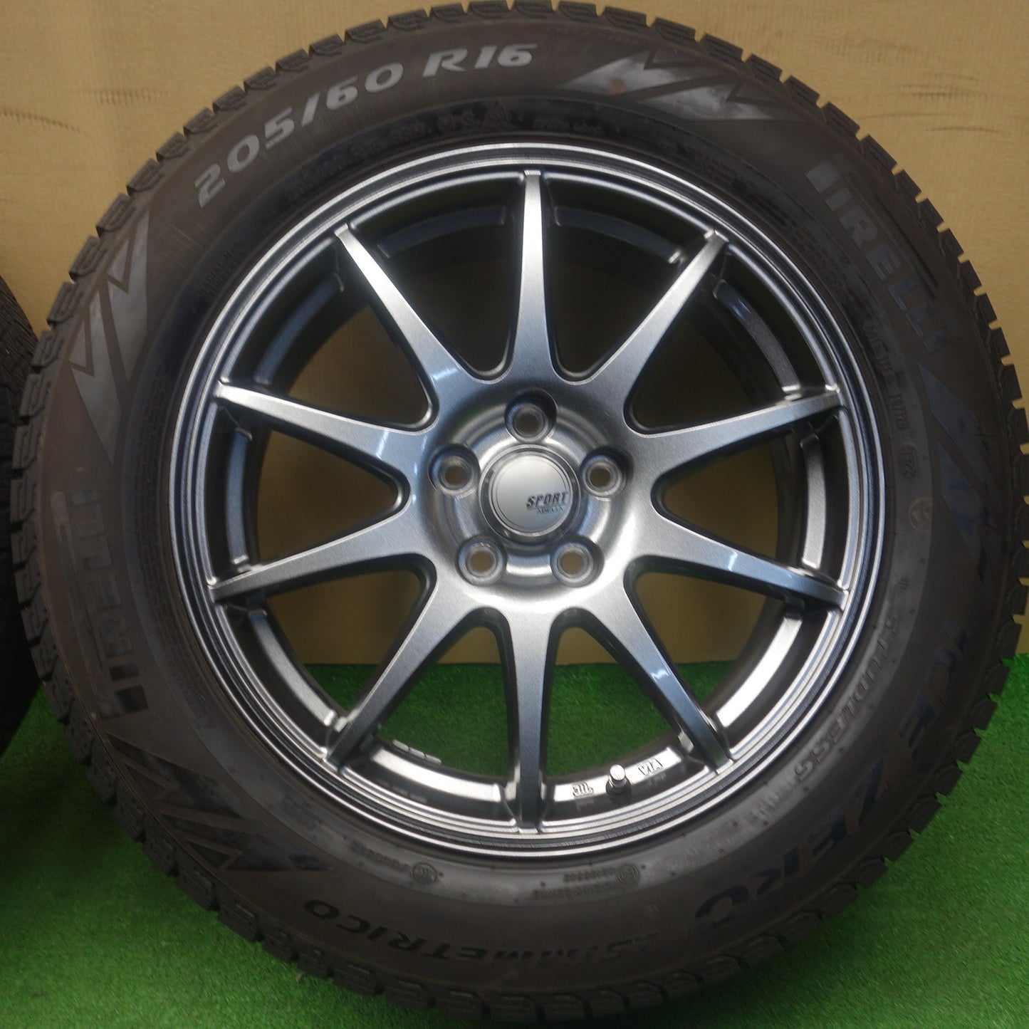 バリ溝！22年！キレイ！9.5分以上★レガシィ 等 205/60R16 スタッドレス ピレリ アイスゼロ アシンメトリコ SPORT ABELIA スポルト アベリア 16インチ PCD100/5H★6032303KTス