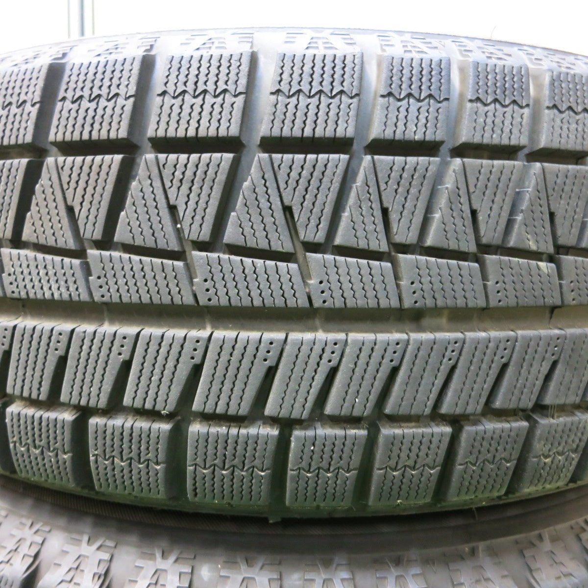 *送料無料* バリ溝！キレイ！9.5分★スタッドレス 215/60R16 ブリヂストン アイスパートナー2 REVERLINE リバーライン 16インチ PCD114.3/5H★4082004SYス