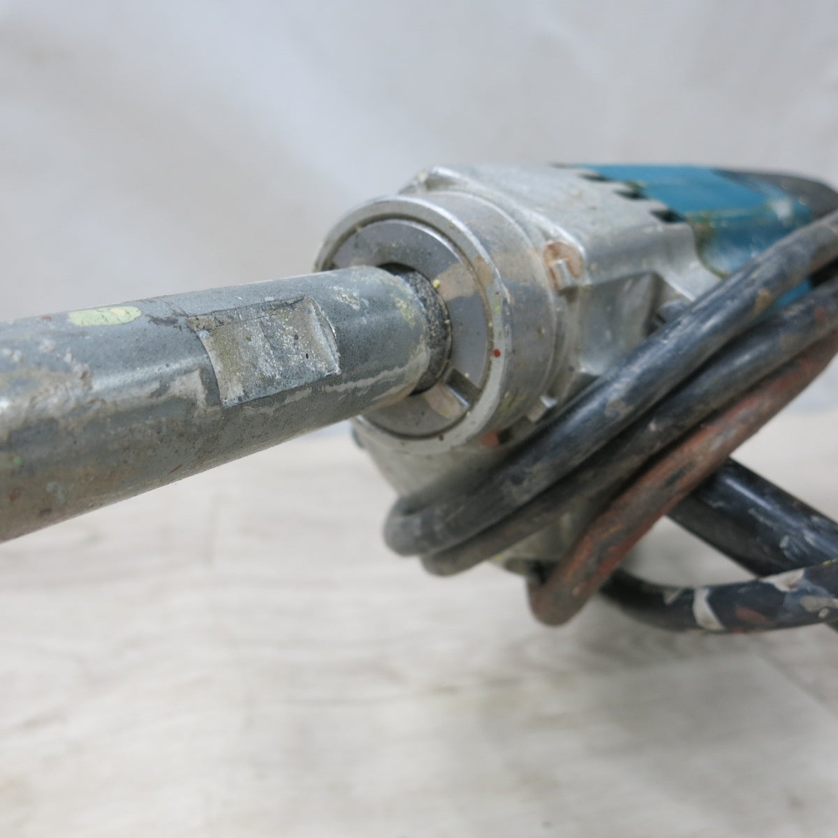 [送料無料] ◆makita マキタ カクハン機 UT1305 撹拌機 電動工具 100V◆