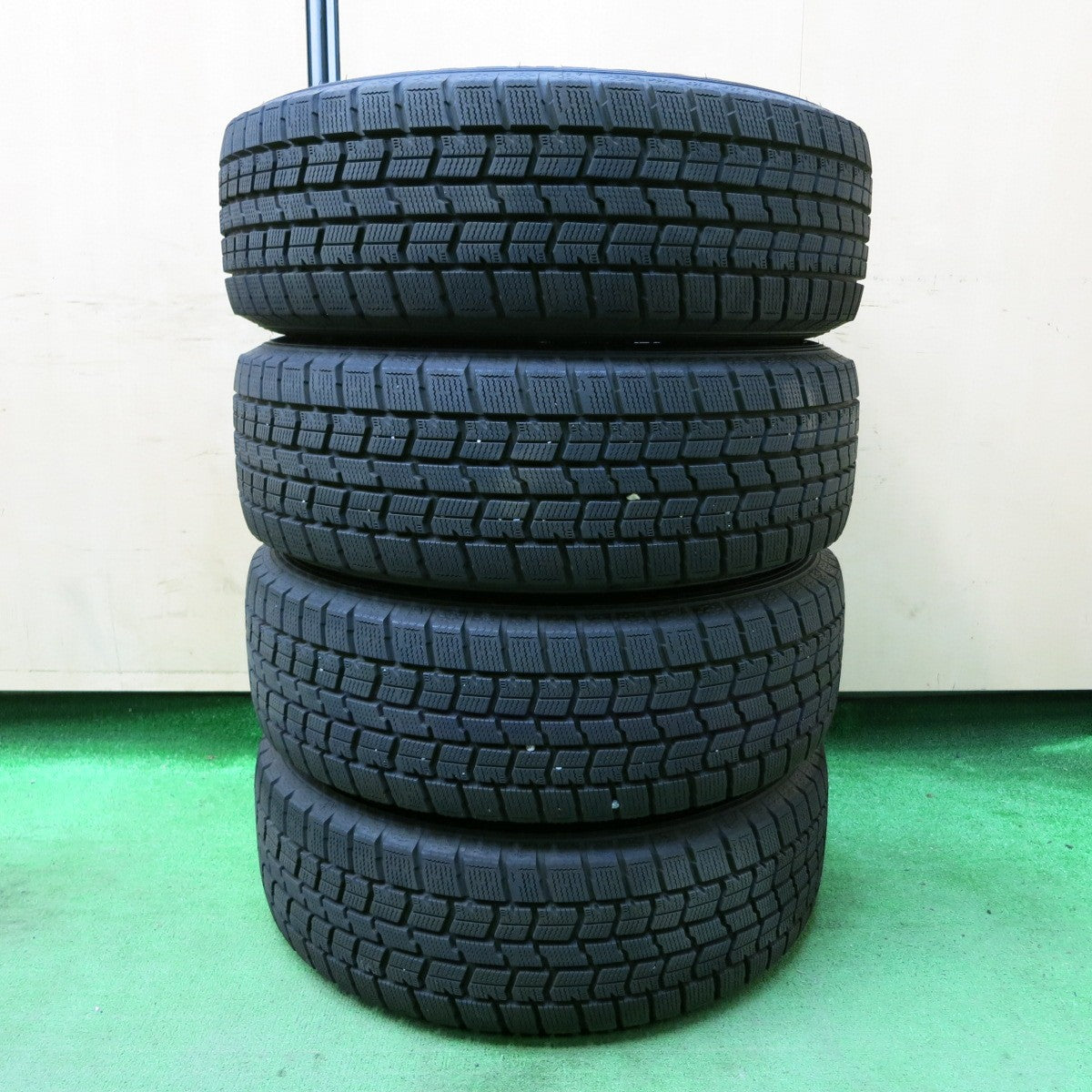 *送料無料* 超バリ溝！21年！キレイ！9.5分以上★スタッドレス 195/65R15 グッドイヤー アイスナビ7 ravrion selzer ラブリオン 15インチ PCD114.3/5H★4090510SYス