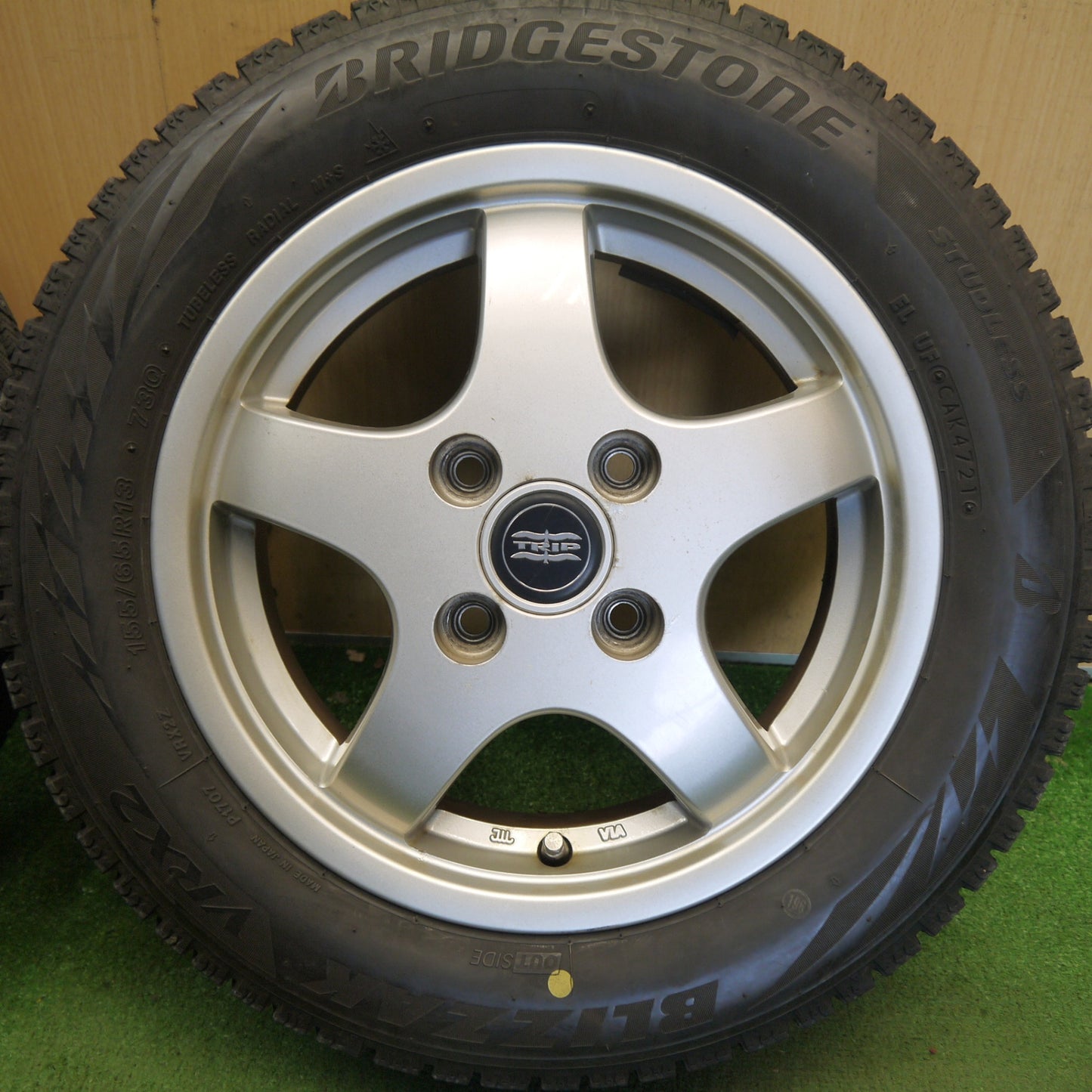バリ溝！8.5分★スタッドレス 155/65R13 ブリヂストン ブリザック VRX2 TRIP/05 13インチ PCD100/4H★6052508Hス