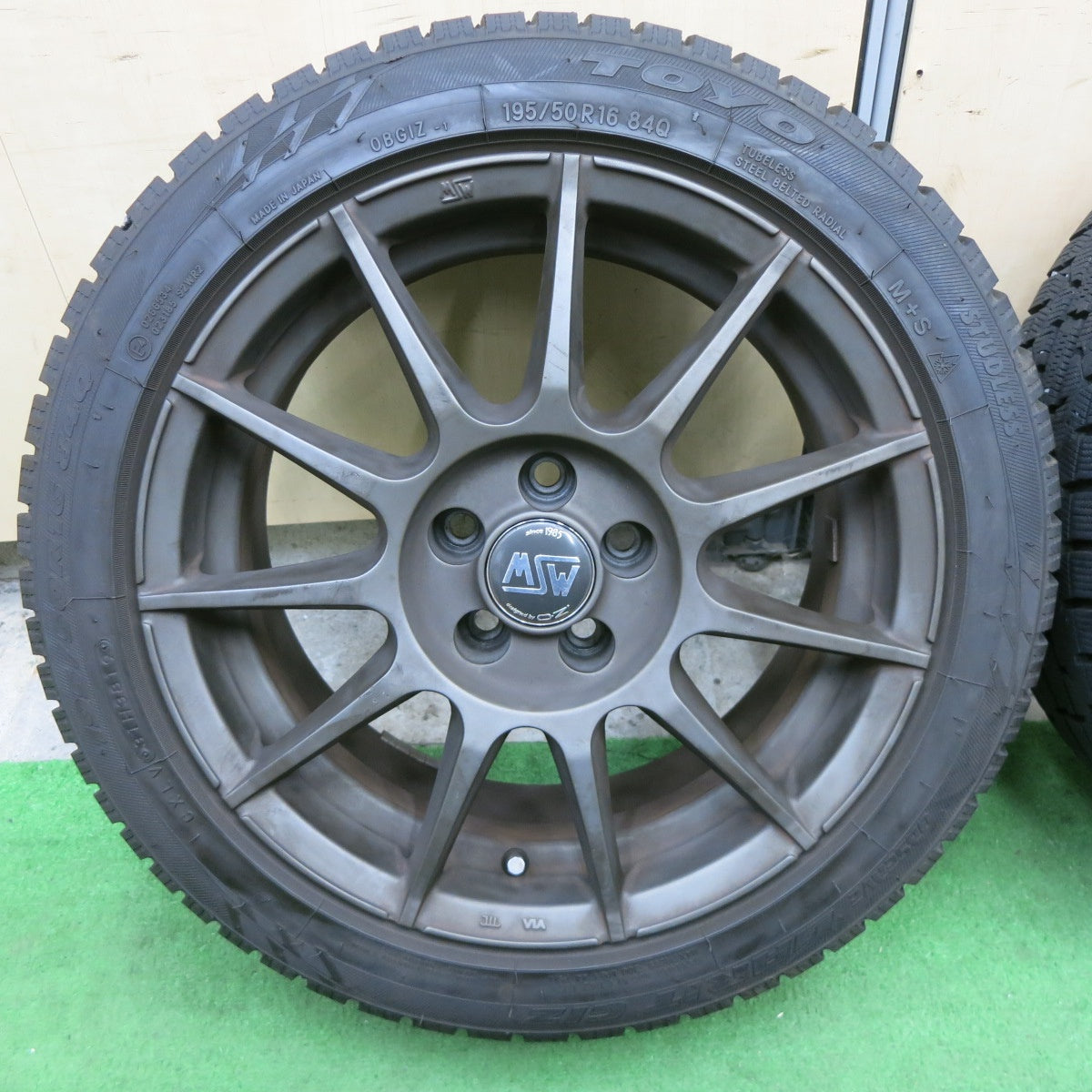 バリ溝！9.5分以上★アウディ 等 MSW 85 O・Z 195/50R16 スタッドレス トーヨー ガリット GIZ OZ 16インチ PCD100/5H★6011906ナス