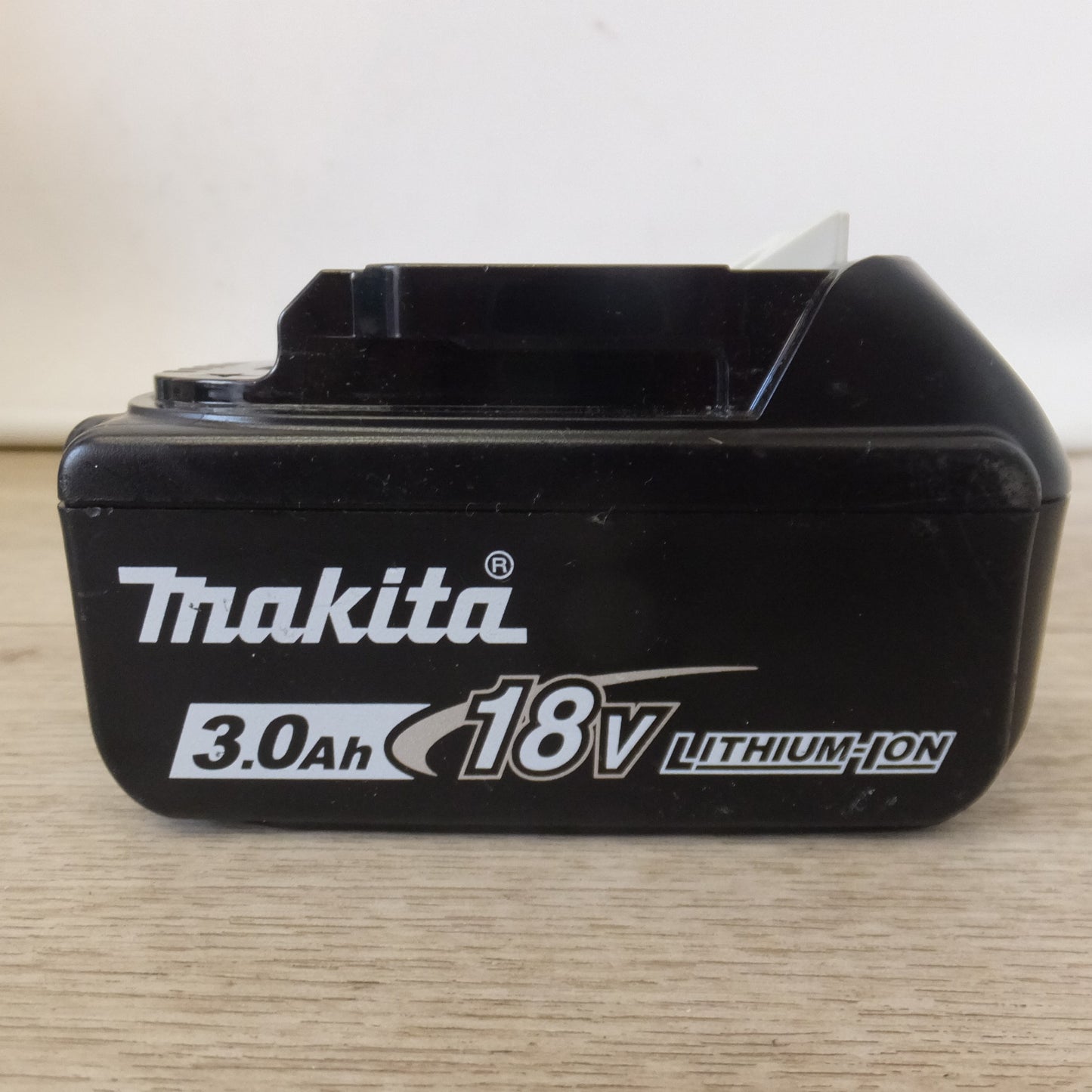 [送料無料] キレイ★マキタ makita 充電式4モードインパクトドライバ TP141DRFX 18V★