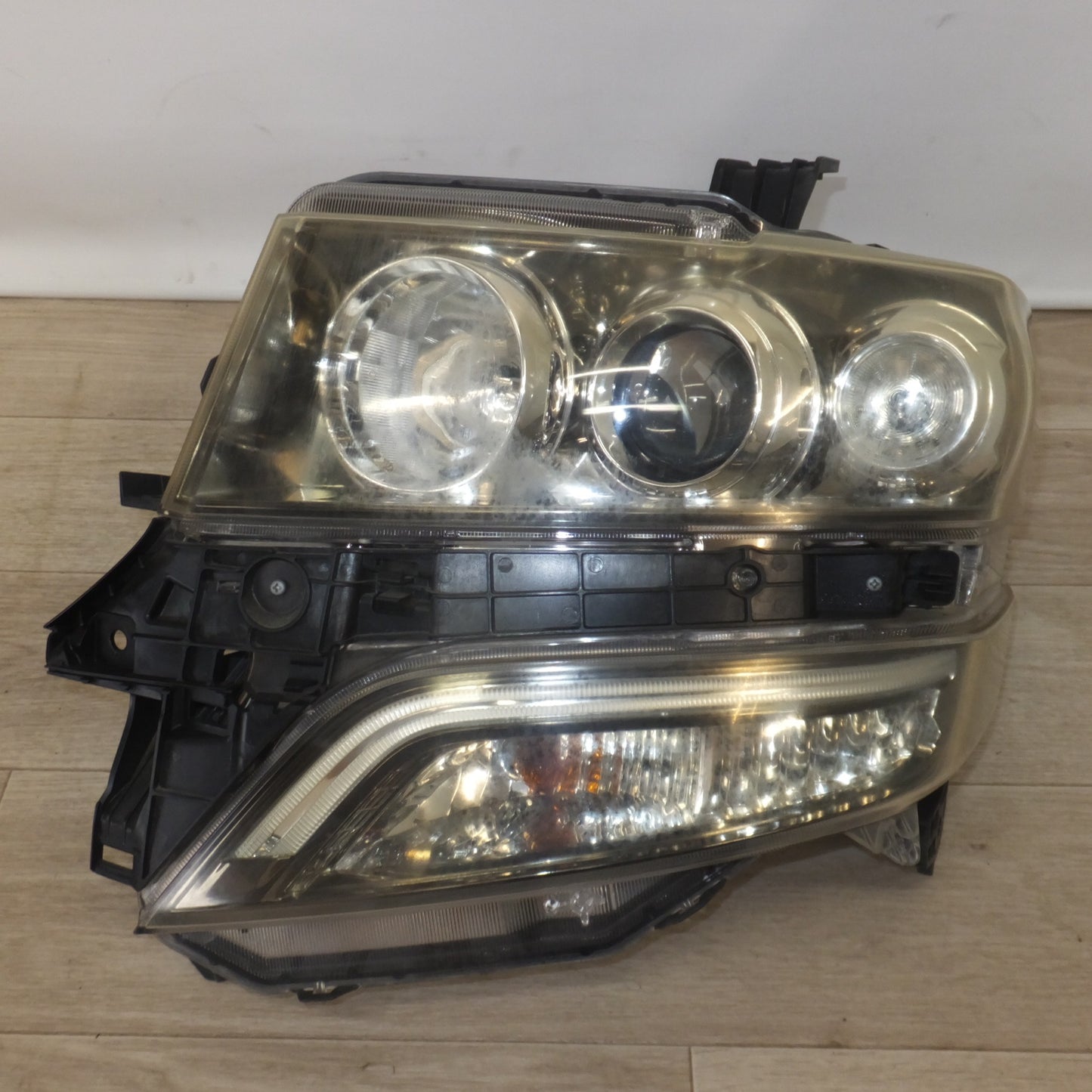 [送料無料] ★ホンダ HONDA 純正 N-BOX カスタム DBA-JF1 ヘッドライト KOITO 100-62038 左(21)★