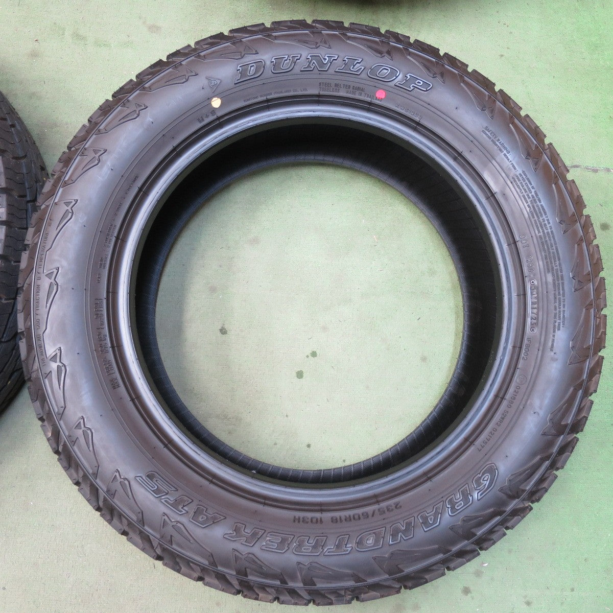 新車外し！25年★235/60R18 ダンロップ グラントレック AT5 タイヤ 18インチ レクサス RX NX ハリアー RAV4 CX-5 等★6033006イノタ