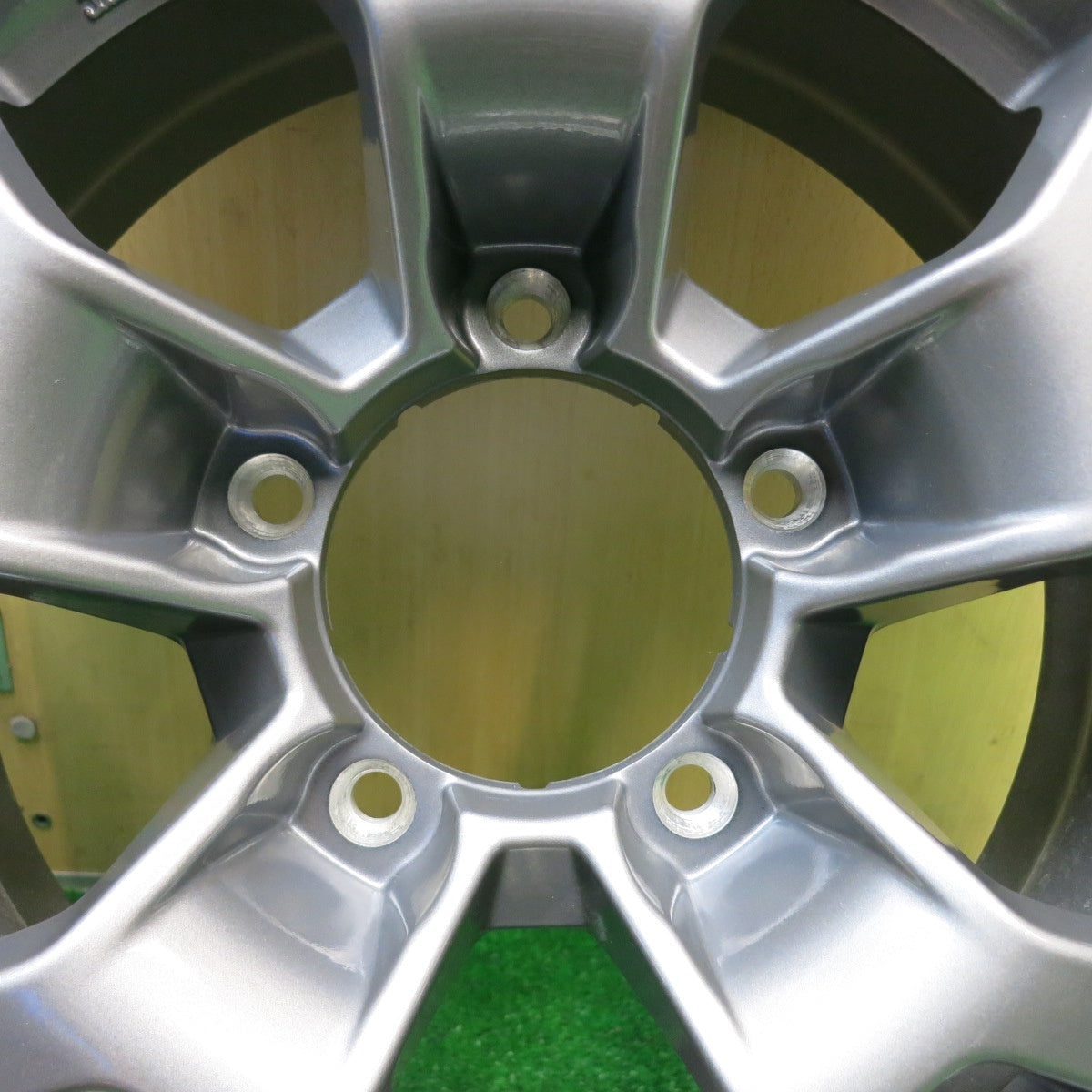 新車外し！23年★スズキ JB74 ジムニーシエラ 純正 195/80R15 ダンロップ AT20 グラントレック 15インチ PCD139.7/5H★5102306HAノ