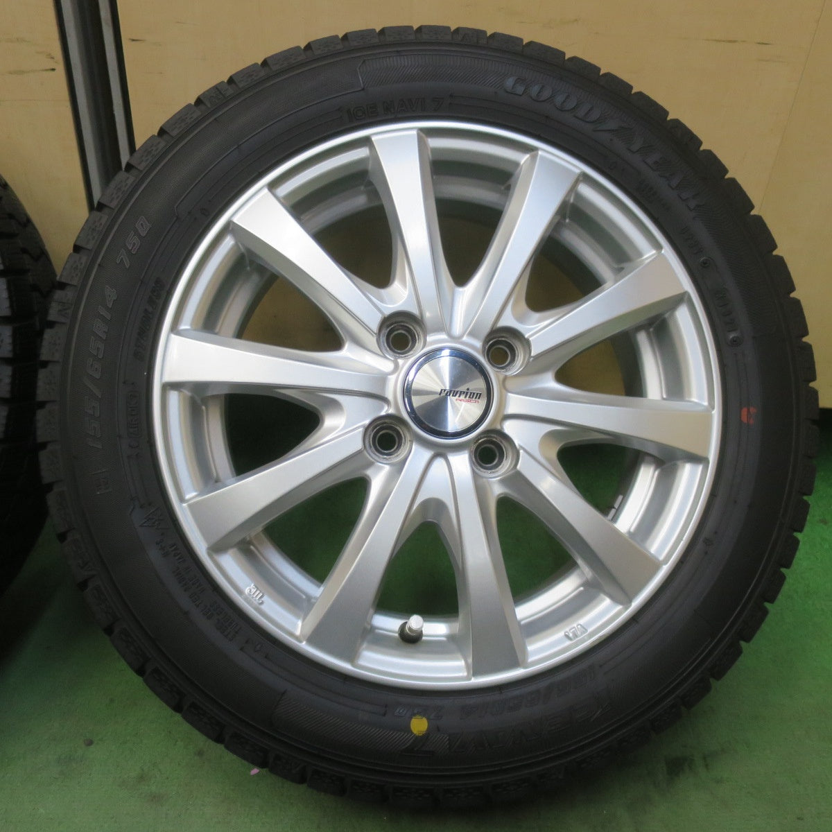 バリ溝！8.5分◎スタッドレス 155/65R14 グッドイヤー アイスナビ7 ravrion RS01 ラブリオン 14インチ PCD100/4H◎6101606イス