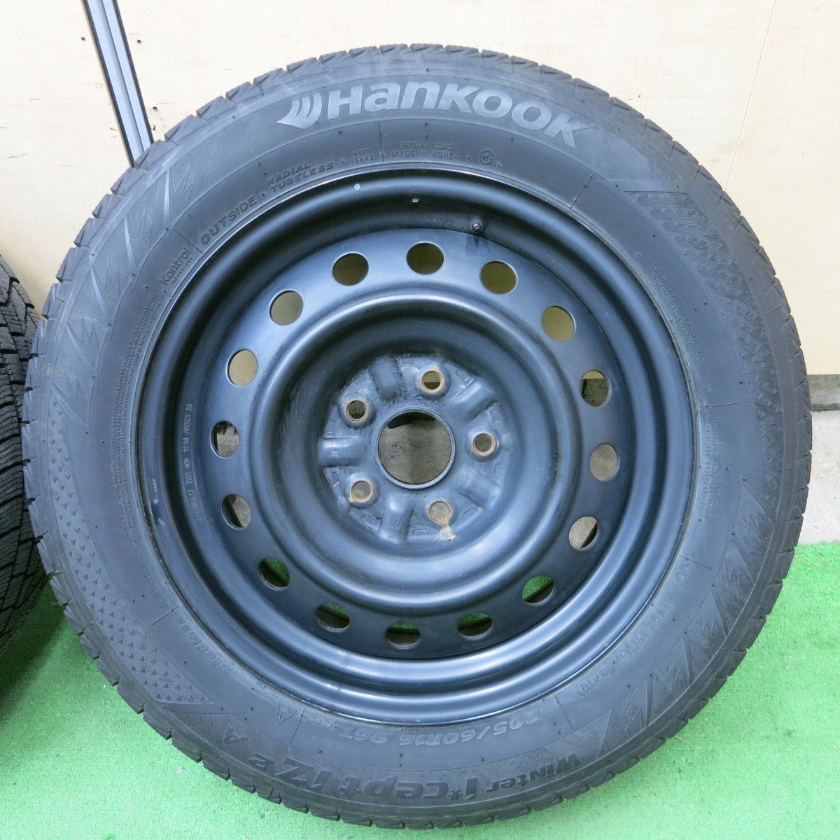 バリ溝！9分！2本★スタッドレス 205/60R16 ハンコック ウインター アイセプト IZ2A スチール ホイール 16インチ PCD114.3/5H★5021201ナス