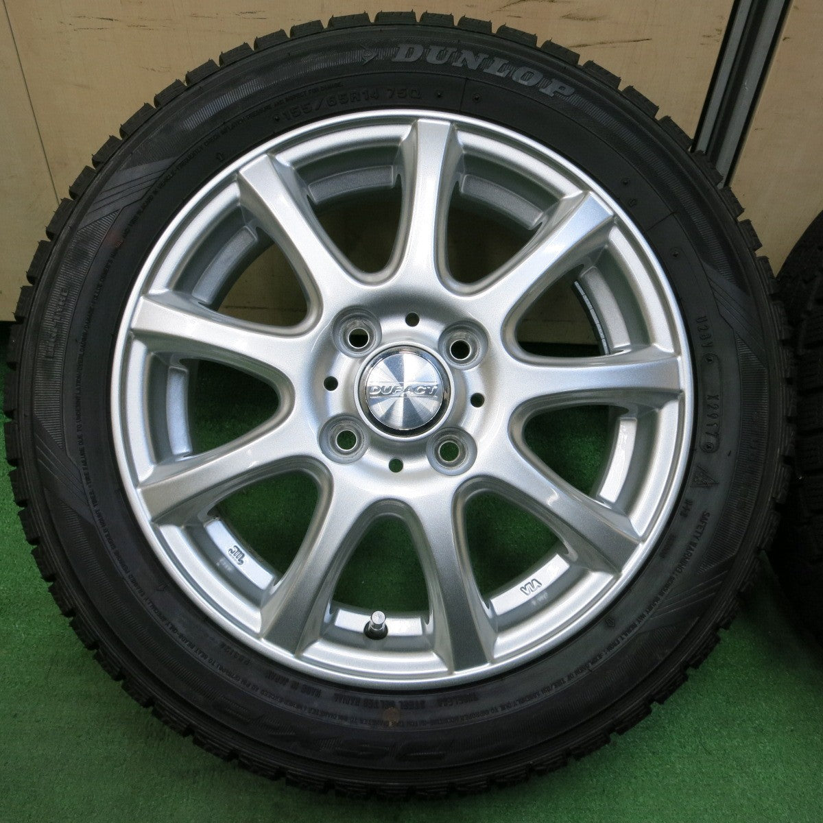 *送料無料* 超バリ溝！キレイ！ほぼ10分★スタッドレス 155/65R14 ダンロップ DSX-2 DUFACT デュファクト 14インチ PCD100/4H★4052110イス