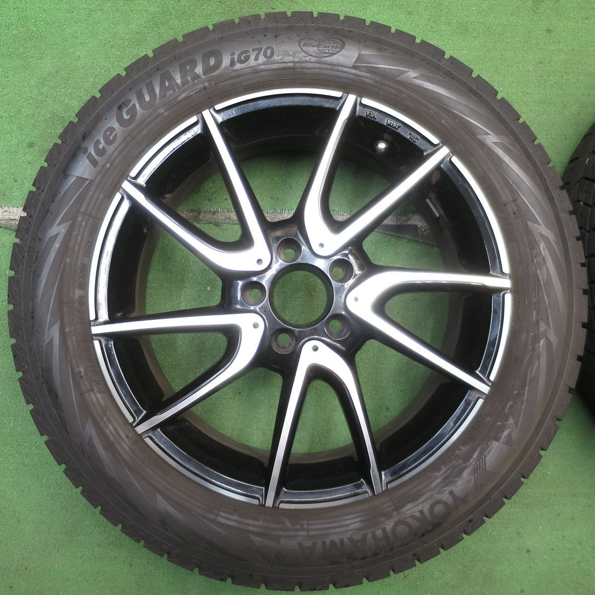 バリ溝！23年！9.5分★ベンツ 等 EUROFORSCH H844 215/60R18 スタッドレス ヨコハマ アイスガード iG70 18インチ ユーロフォルシュ PCD112/5H★5072104NJス