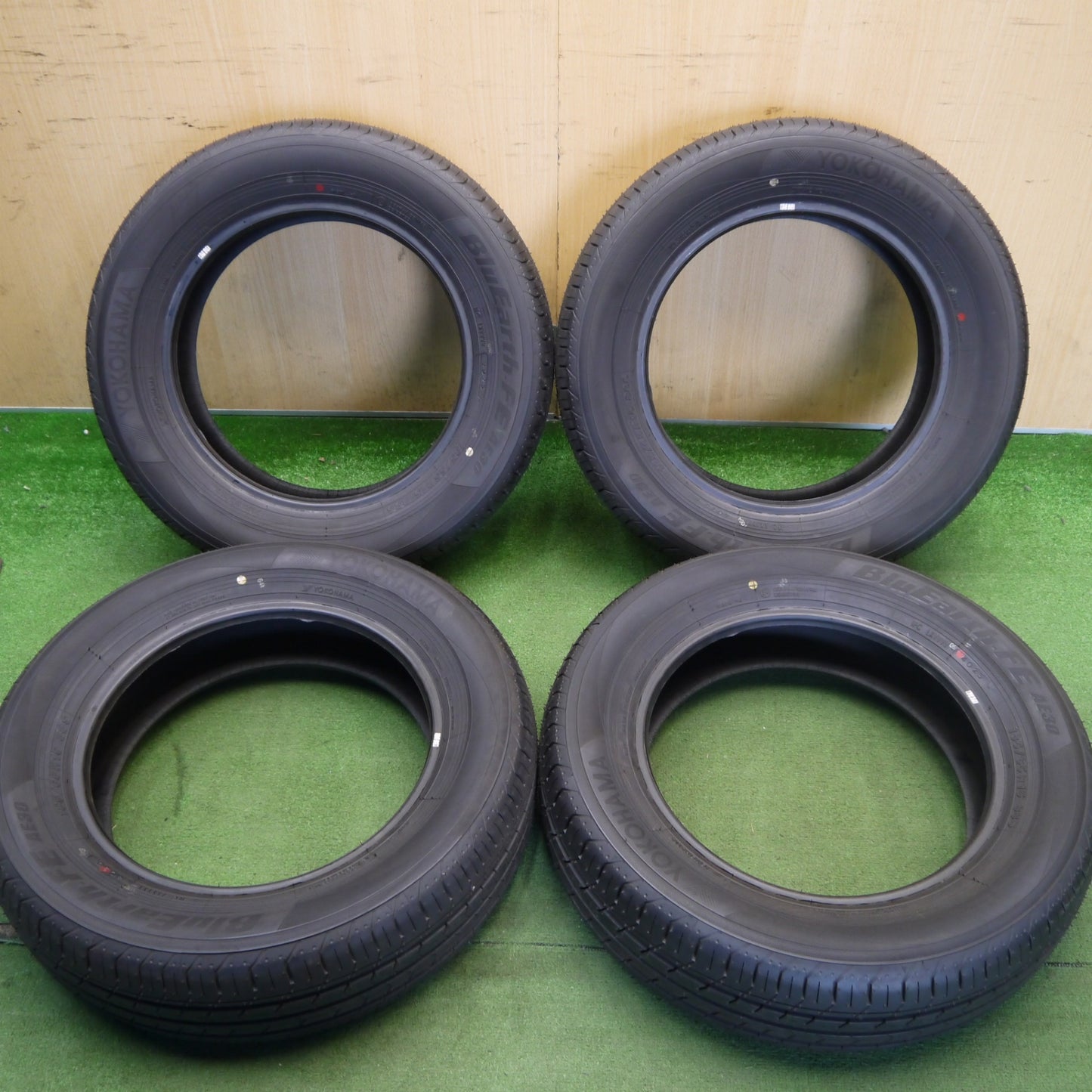 新車外し！25年★185/65R15 ヨコハマ BluEarth-FE AE30 ブルーアース タイヤ 15インチ アクア シエンタ フリード ノート デミオ 等★6050813Hノタ