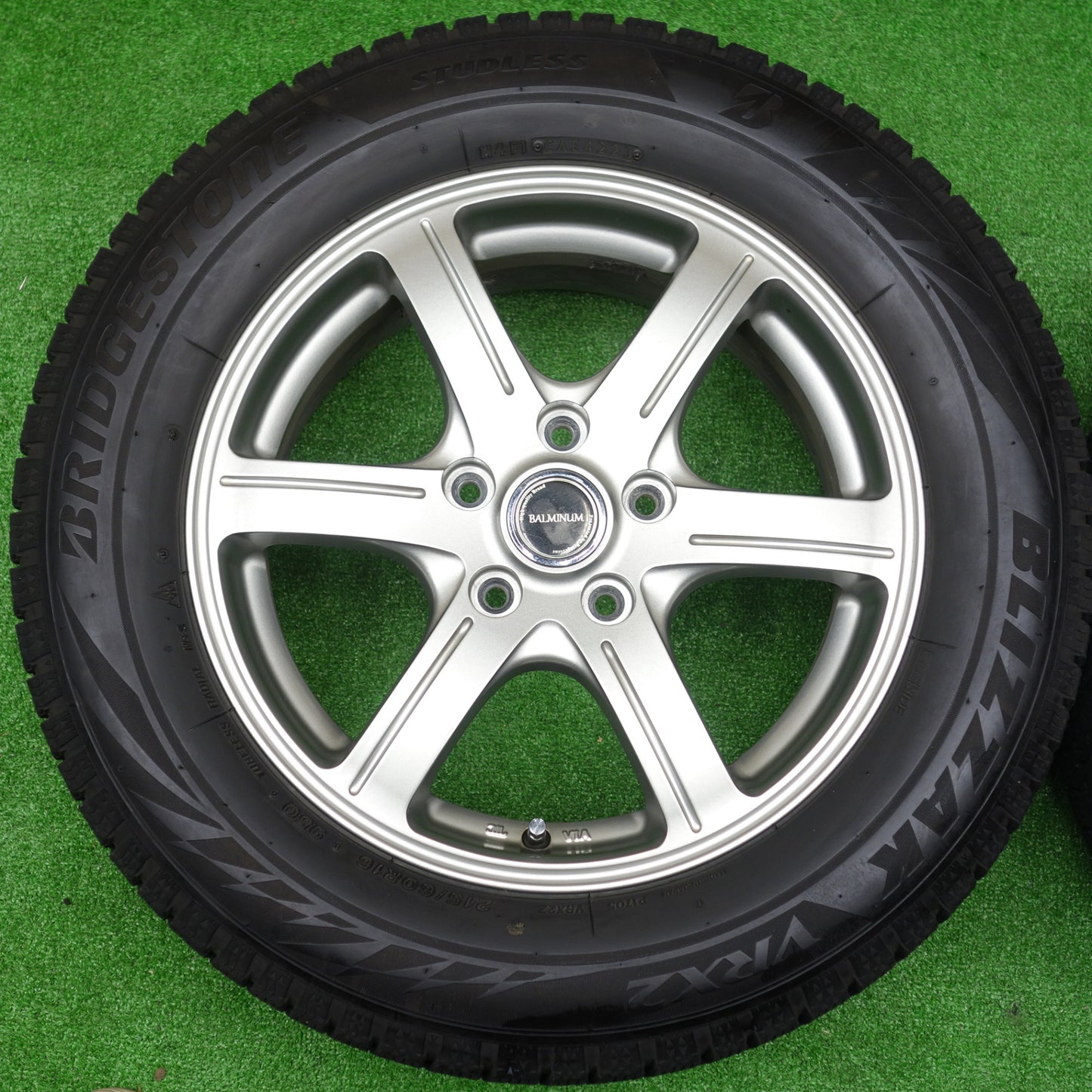 バリ溝！23年！キレイ！9分★スタッドレス 215/60R16 ブリヂストン ブリザック VRX2 BALMINUM GR6 バルミナ 16インチ PCD114.3/5H★5120803KTス