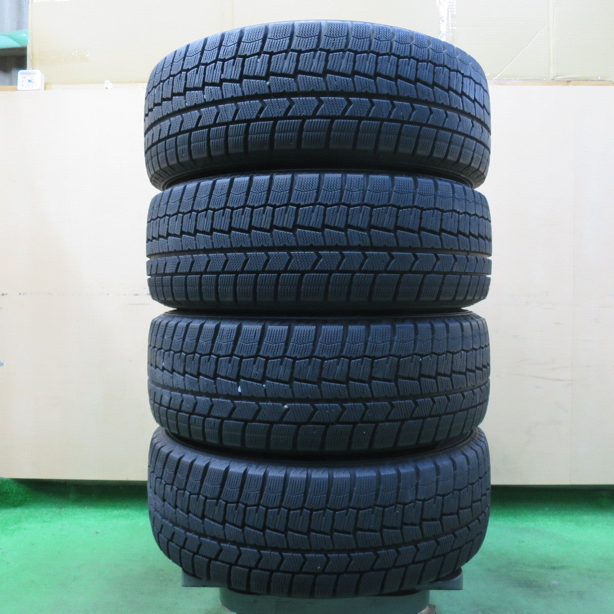 [送料無料] バリ溝！21年！キレイ！9.5分★インプレッサ等 205/55R16 スタッドレス ダンロップ ウインターマックス WM02 INPERIO インペリオ PCD100/5H★4103103イス