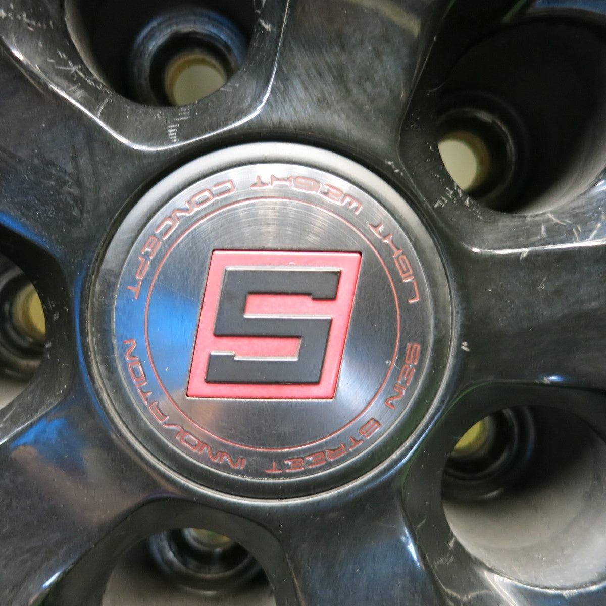 バリ溝！9.5分◎215/65R16 109/107Q 8PR トーヨー オープンカントリー R/T ホワイトレター SEIN SS ザイン 16インチ PCD114.3/5H◎6081312HAノ
