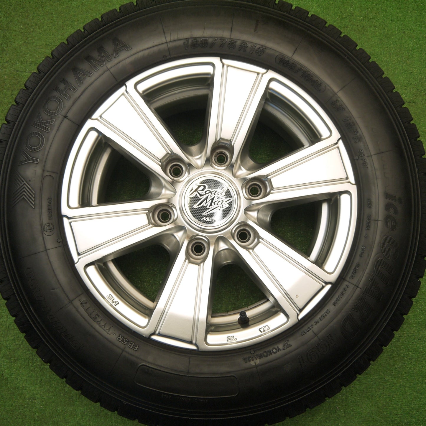 バリ溝！キレイ！9.5分★スタッドレス 185/75R15 106/104L 12PR ヨコハマ アイスガード iG91 Road Max MiD ロードマックス 15インチ PCD139.7/6H★5110413Hス