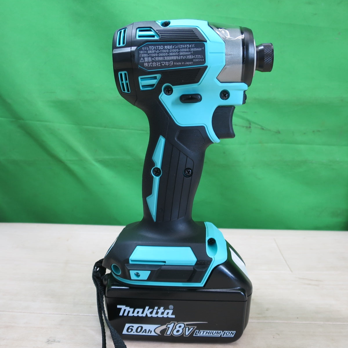 未使用！バッテリー2個☆マキタ 充電式 インパクトドライバ TD173D GXTB 限定色 電動 工具 コードレス 18V makita☆