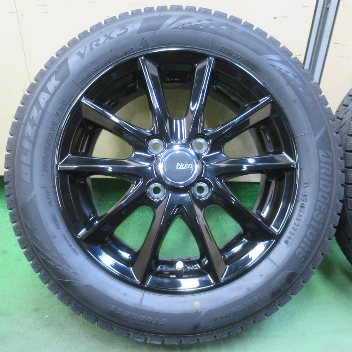 バリ溝！24年！キレイ！9分★スタッドレス 155/65R14 ブリヂストン ブリザック VRX3 PREO プレオ 14インチ PCD100/4H★6031405イス