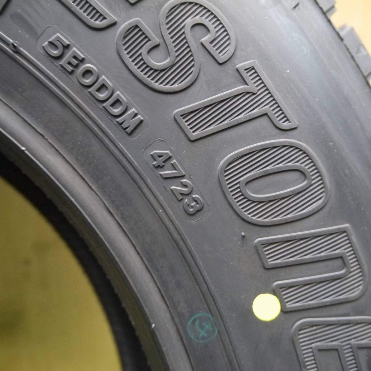 未使用！23年★小型 トラック バン タイヤ 205/75R16 113/111N スタッドレス ブリヂストン ブリザック W989★4020210Hスタ